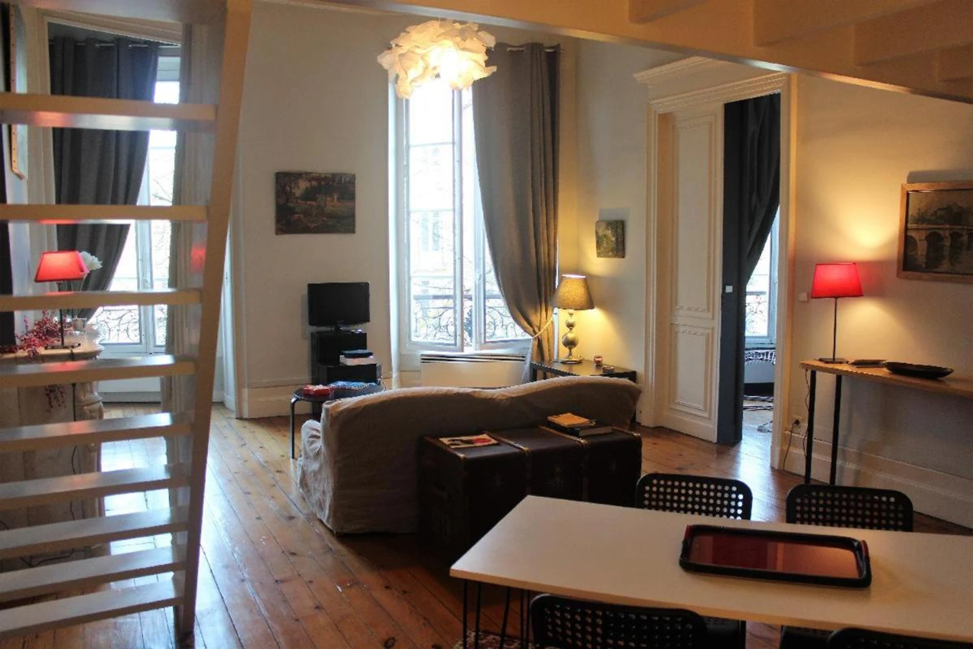 Chambre à Burdigala Homes - Appart Clemenceau - Organiser un séminaire d'entreprise à Bordeaux