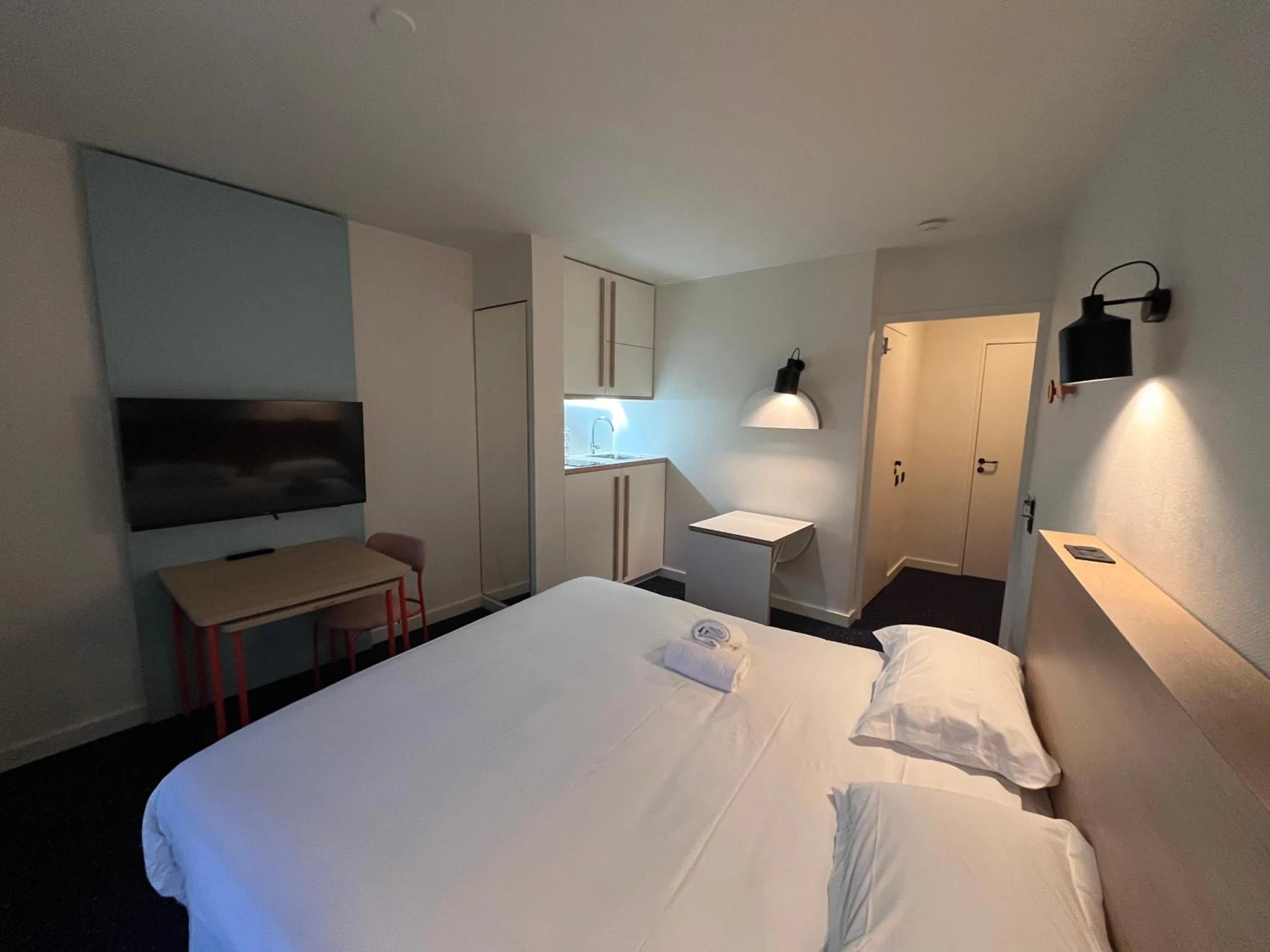 Chambre disponible pour un séminaire d'entreprise à Appart'Hôtel Lauréades Clermont-Ferrand Centre Jaude - Clermont-Ferrand
