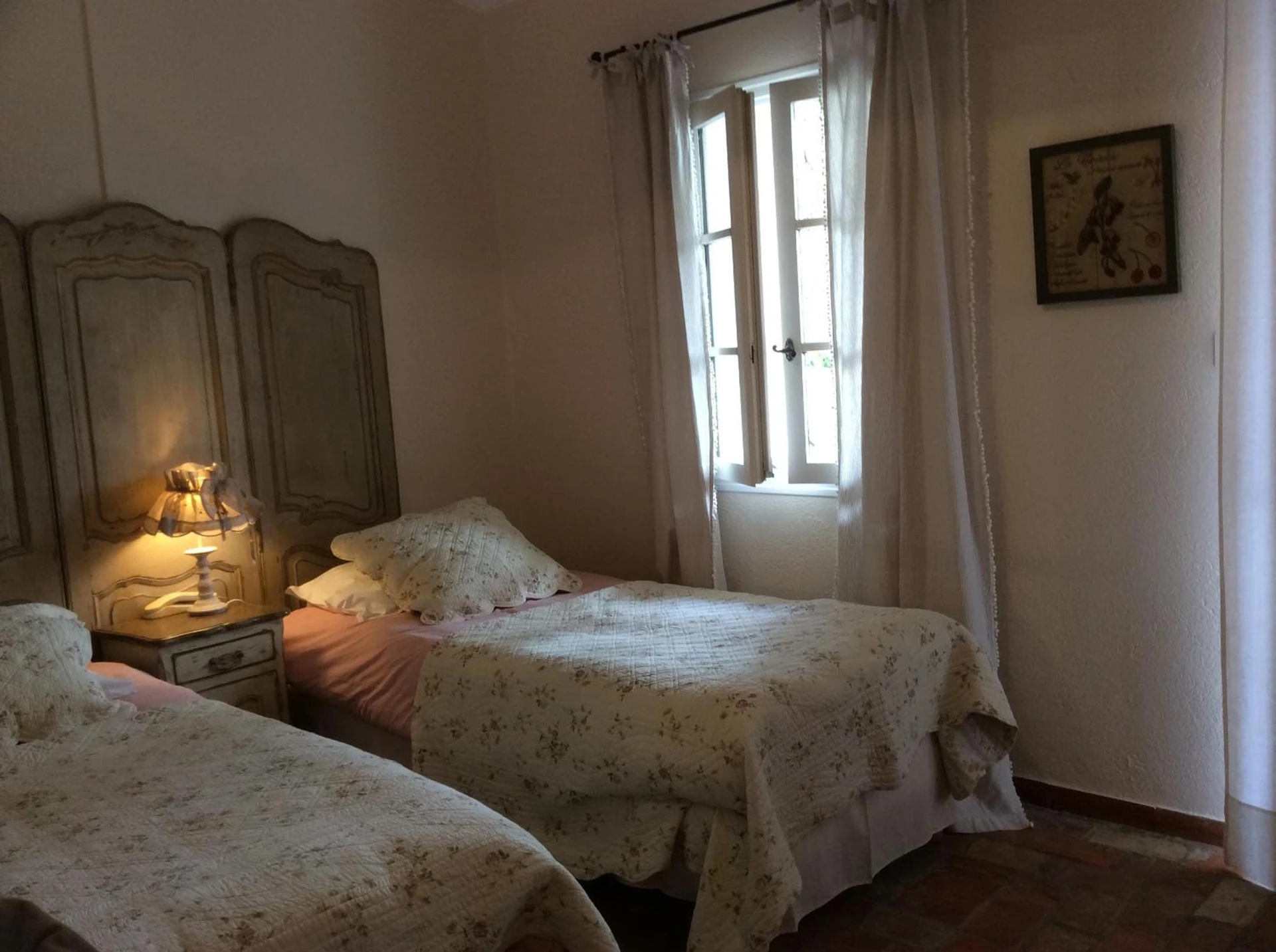 Magnifique chambre pour un séminaire d'entreprise à Clos des Iris - Moustiers-Sainte-Marie