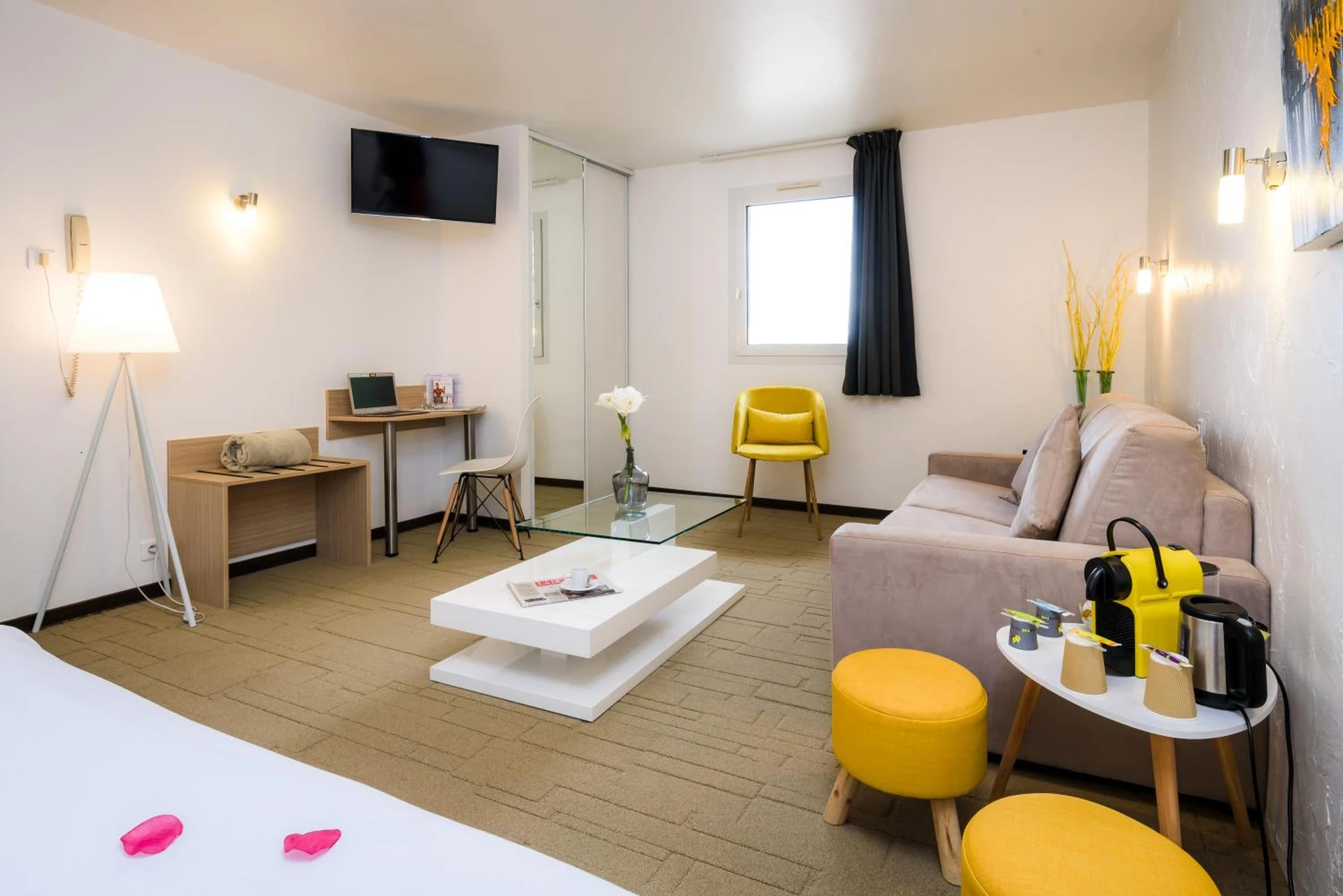 Chambre disponible pour un séminaire d'entreprise à Hôtel Restaurant Le Clos Fleuri - Castelnaudary