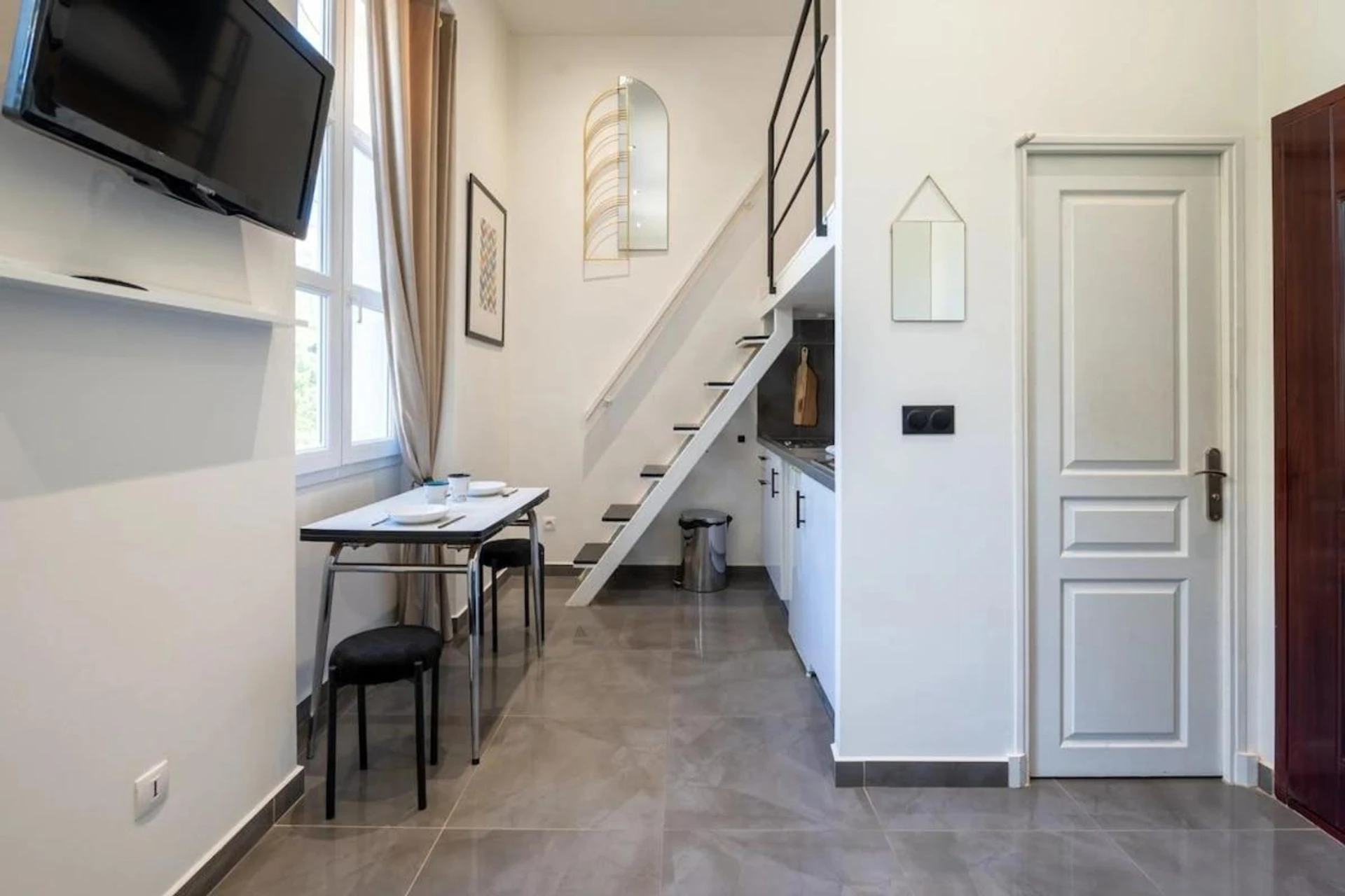 Lieu convivial pour un séminaire d'entreprise à Studio Colette mezzanine - 500m FROM THE BEACH - Cannes - En savoir plus 