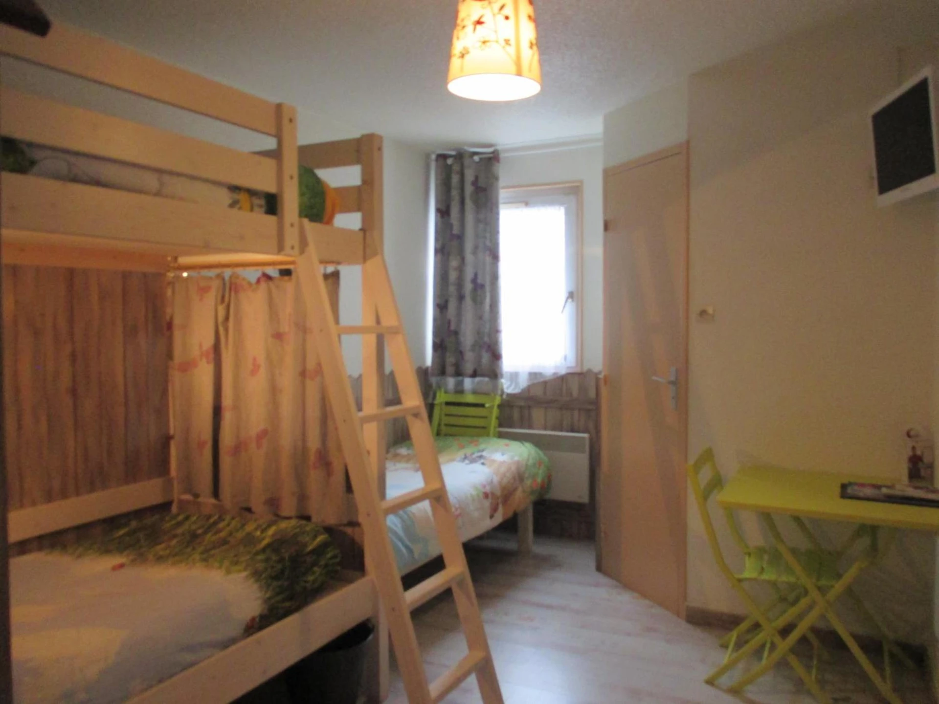Chambre disponible pour un séminaire d'entreprise à Contact Hôtel Come Inn - Poitiers
