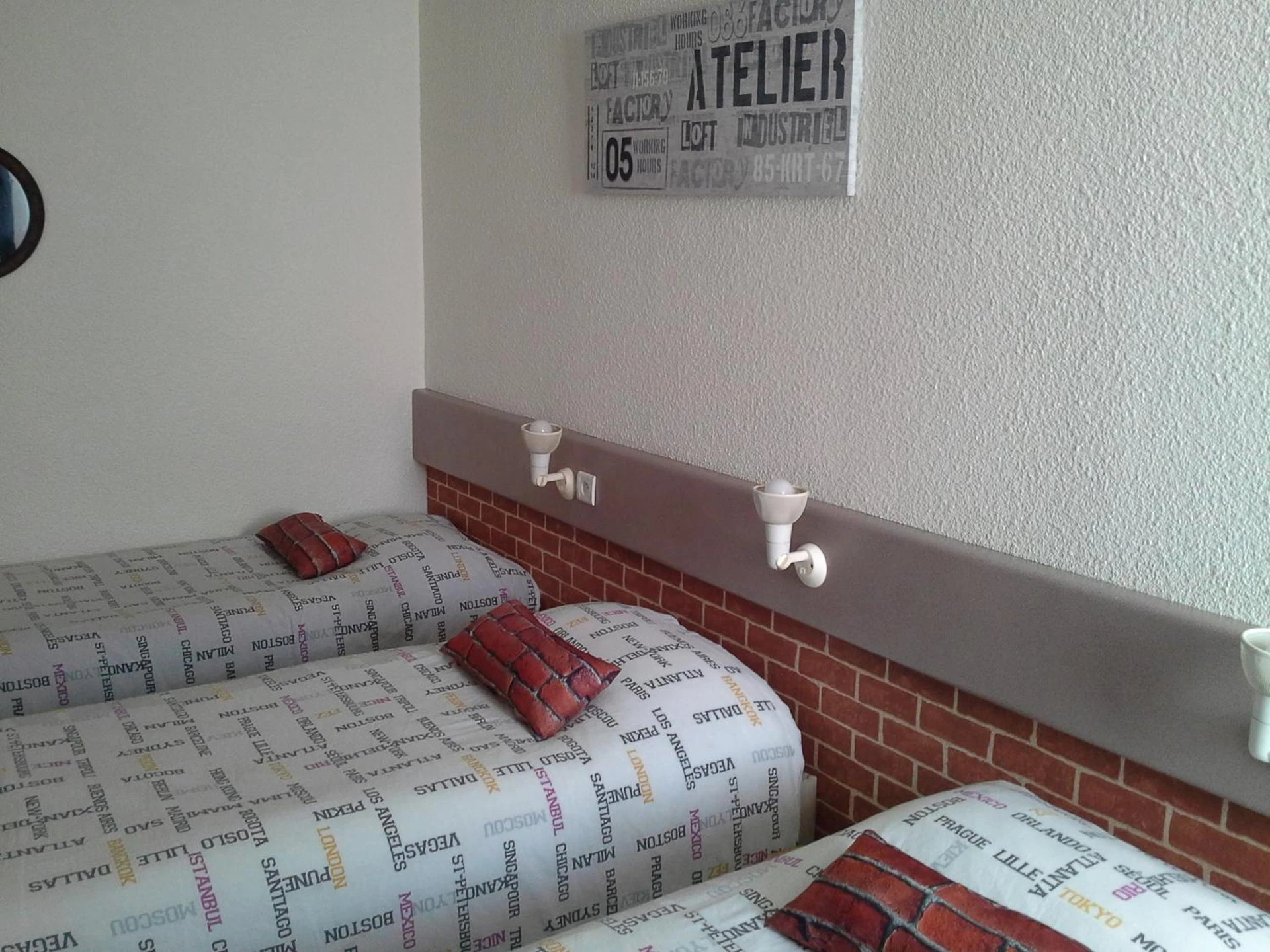 Chambre disponible pour un séminaire d'entreprise à Contact Hôtel Come Inn - Poitiers
