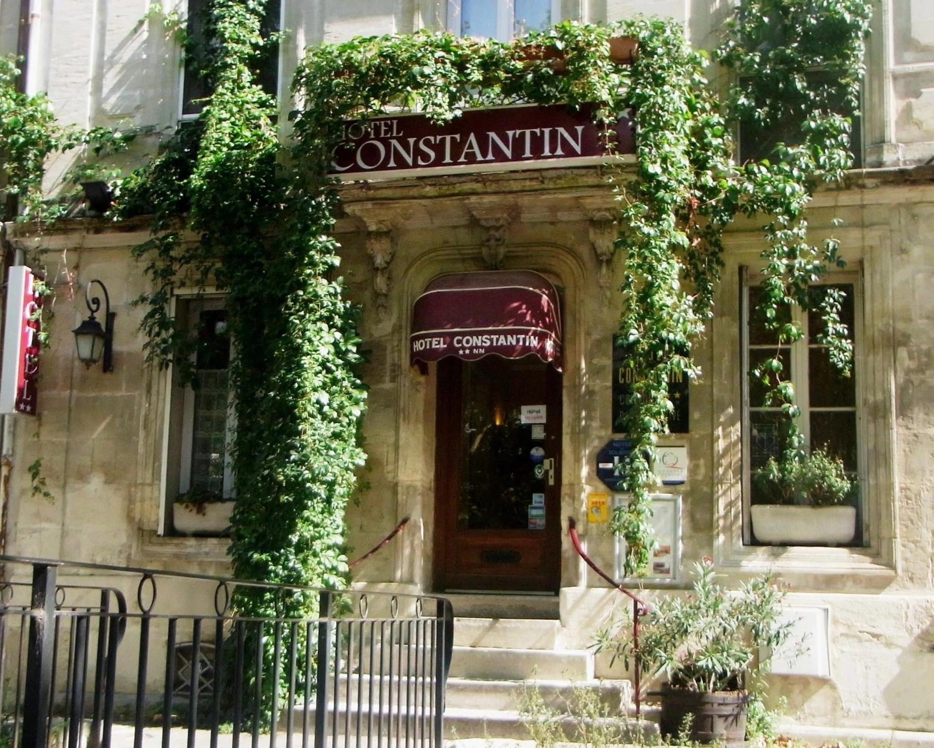 Salle de séminaire à Constantin - Organiser un événement professionnel à Arles