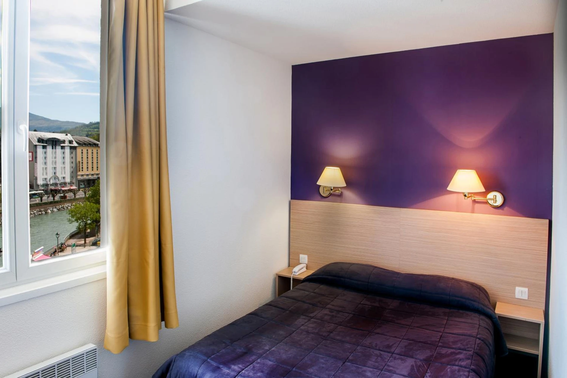 Chambre à Hôtel Continental - Organiser un séminaire d'entreprise à Lourdes