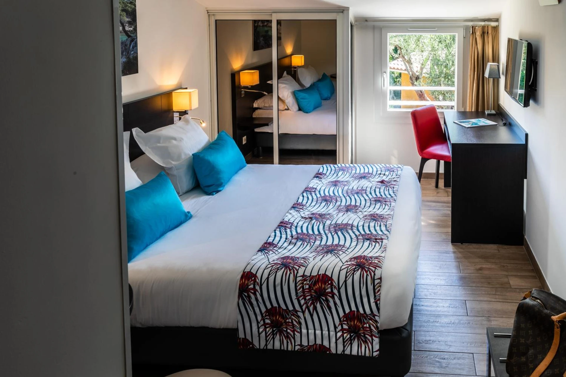 Chambre disponible pour un séminaire d'entreprise à Hôtel Corniche du Liouquet - La Ciotat
