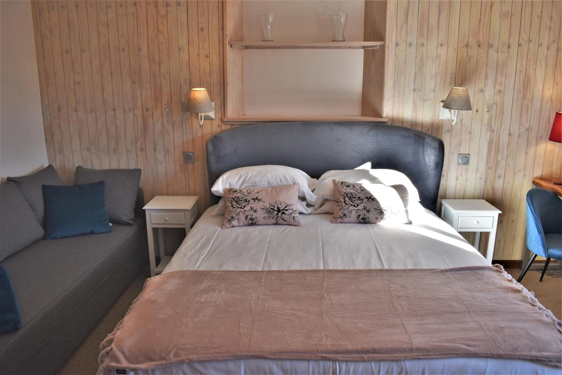 Chambre disponible pour un séminaire d'entreprise à Hotel Corrieu - La Llagonne