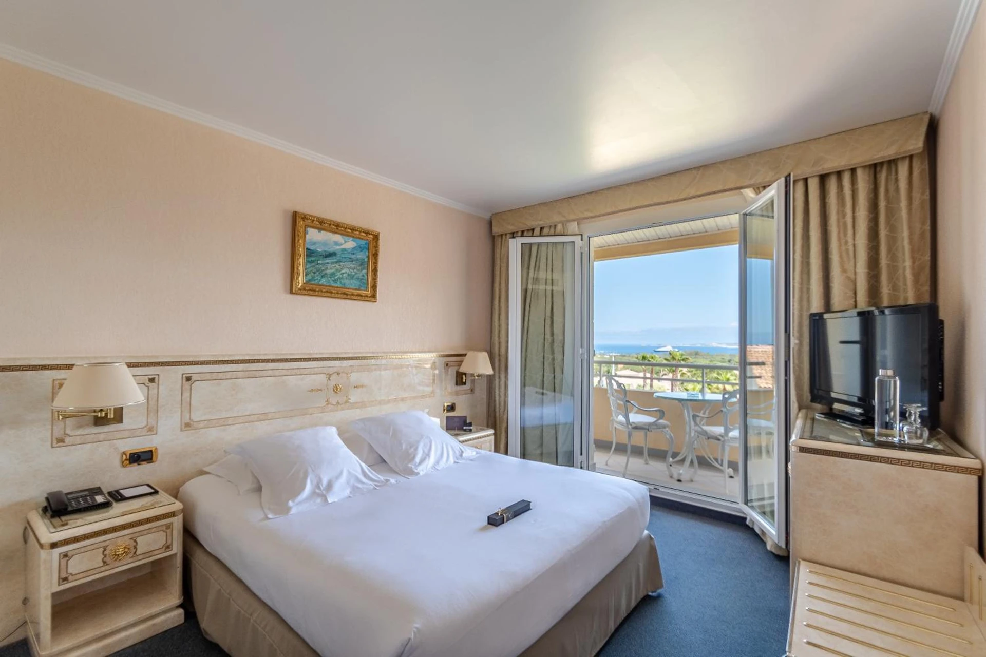 Chambre disponible pour un séminaire d'entreprise à Hotel Corsica & Spa - Calvi