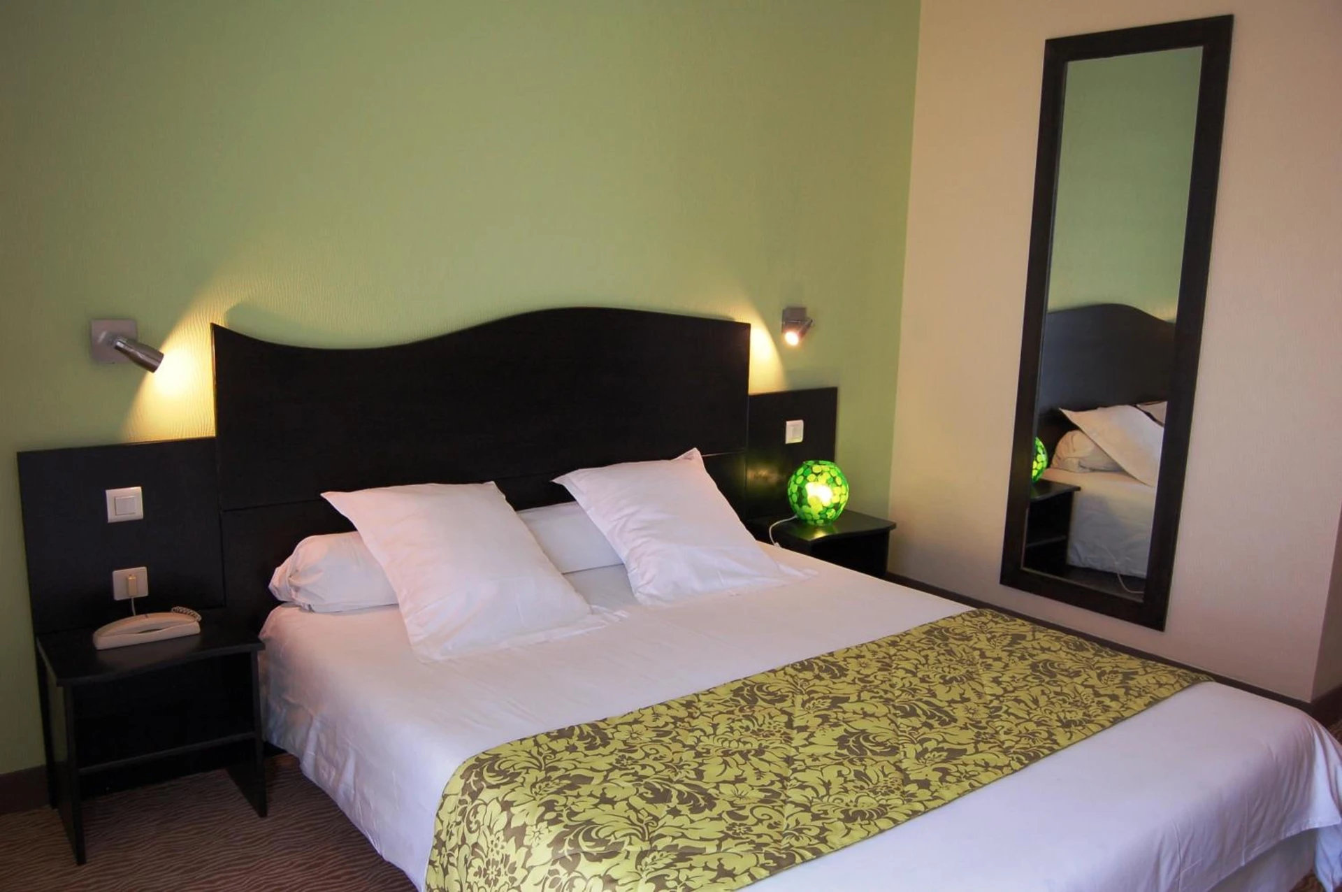 Magnifique chambre pour un séminaire d'entreprise à Hôtel Cositel, CIT'HOTEL Coutances - Coutances