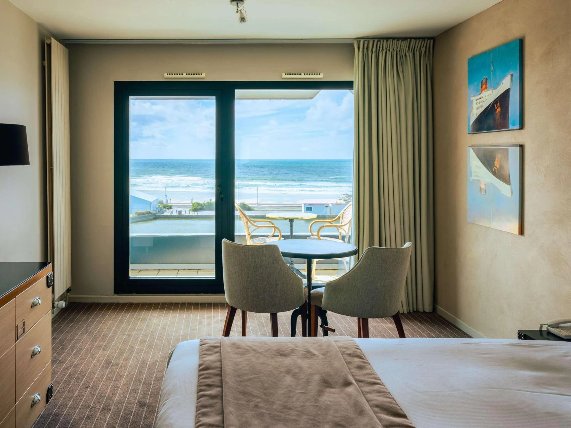 Chambre disponible pour un séminaire d'entreprise à Côte Ouest Hôtel Thalasso & Spa Les Sables d'Olonne - MGallery - Les Sables dʼOlonne