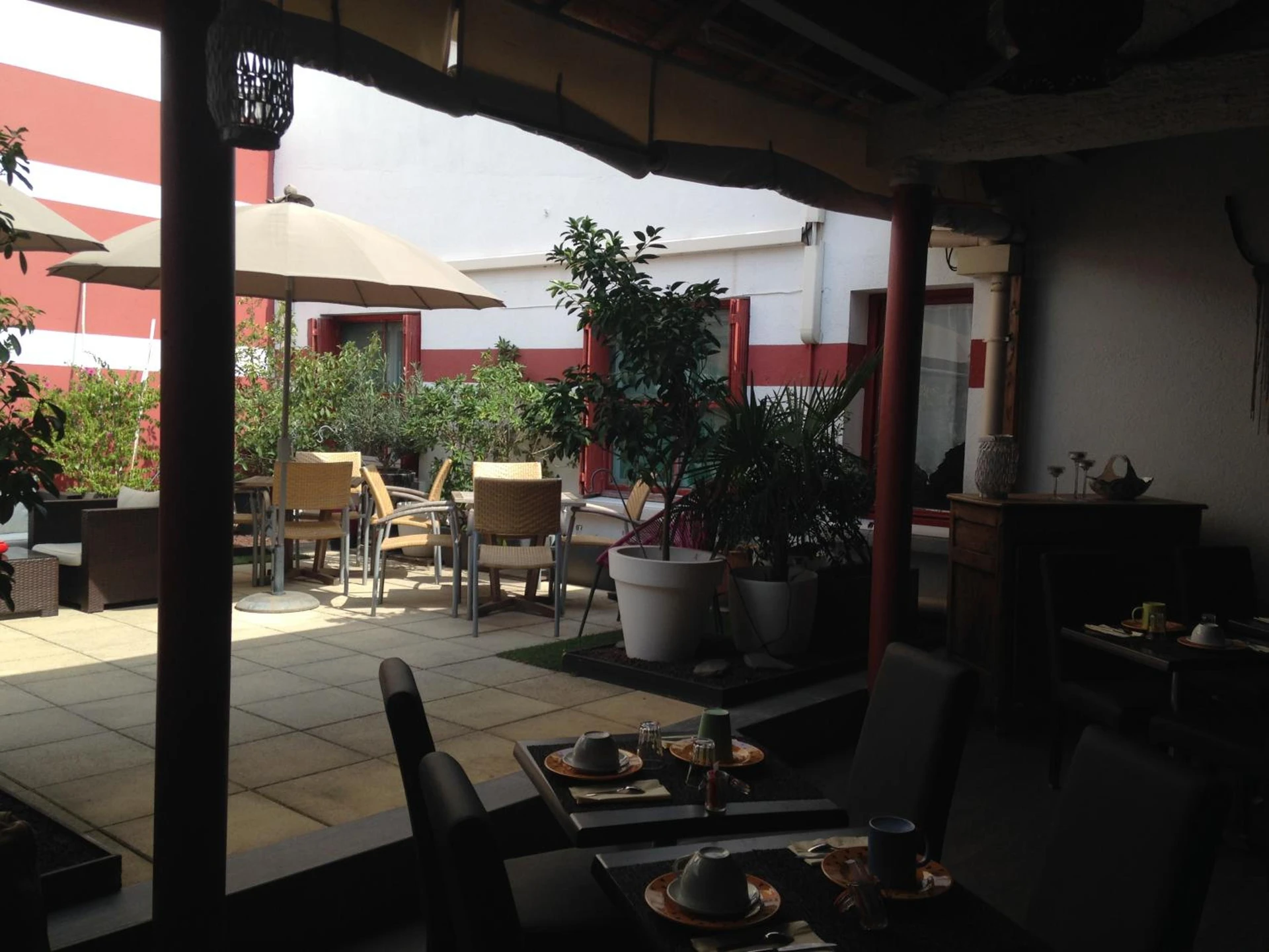 Ambiance de travail pour séminaire d'entreprise à Hotel Cote Patio - Nîmes