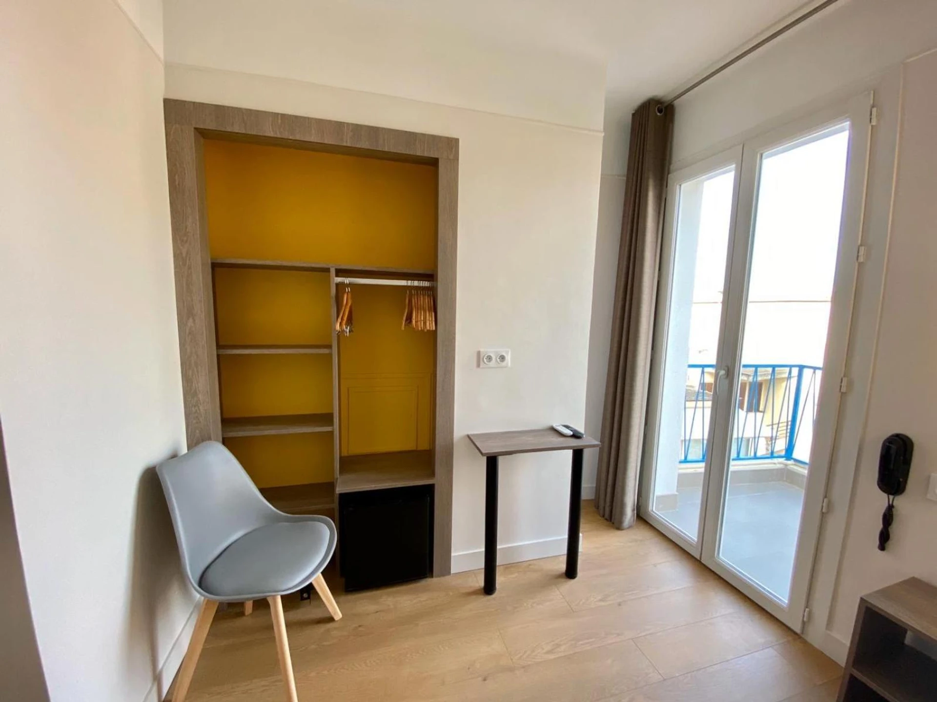 Chambre disponible pour un séminaire d'entreprise à Hotel Courbet - Juan-les-Pins