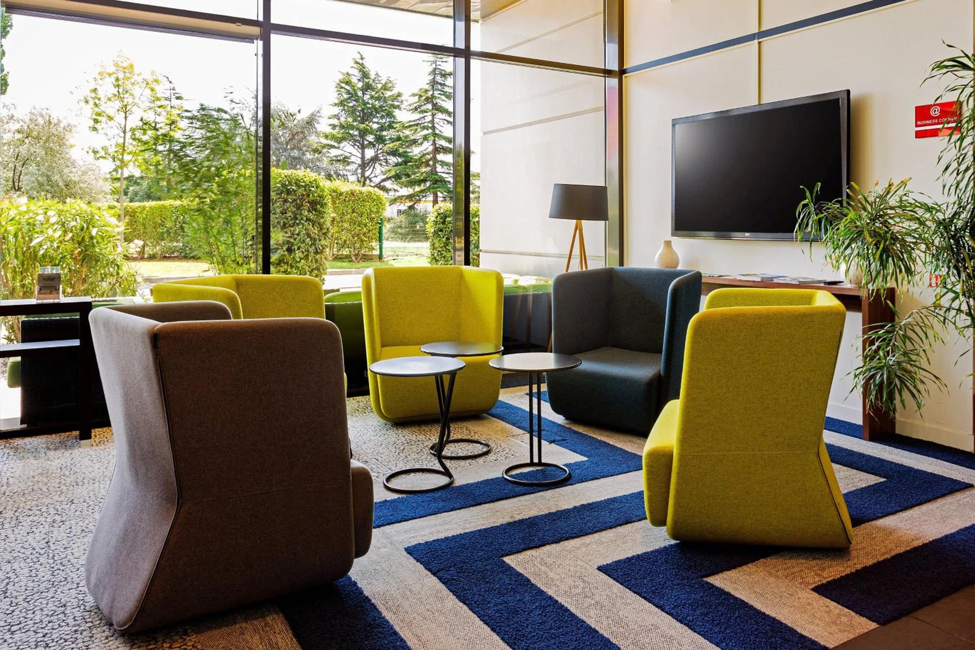 Ambiance de travail pour séminaire d'entreprise à Courtyard by Marriott Toulouse Airport - Toulouse