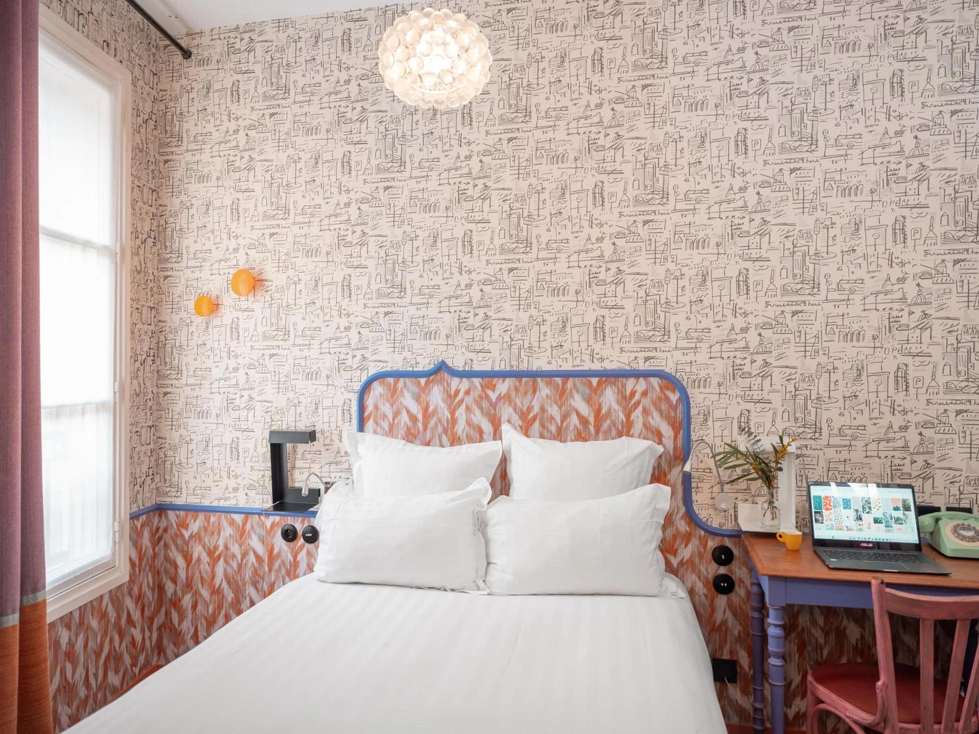 Magnifique chambre pour un séminaire d'entreprise à Hôtel Crayon Rouge - Paris
