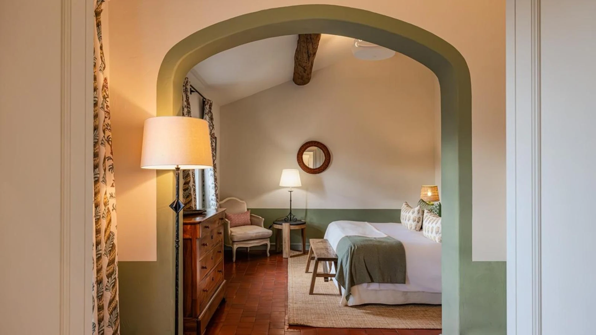Magnifique chambre pour un séminaire d'entreprise à Hotel Crillon le Brave - Crillon-le-Brave