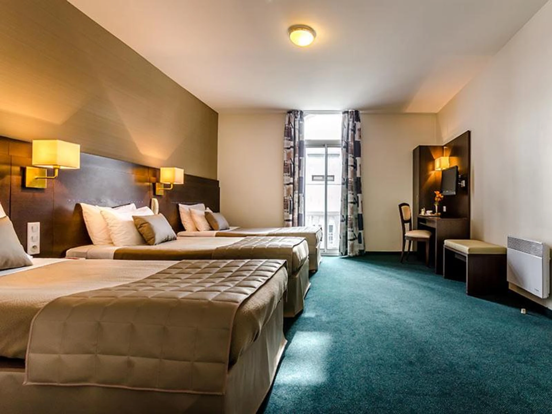 Ambiance de travail pour séminaire d'entreprise à Hôtel Croix des Bretons - Lourdes Pyrénées - Lourdes