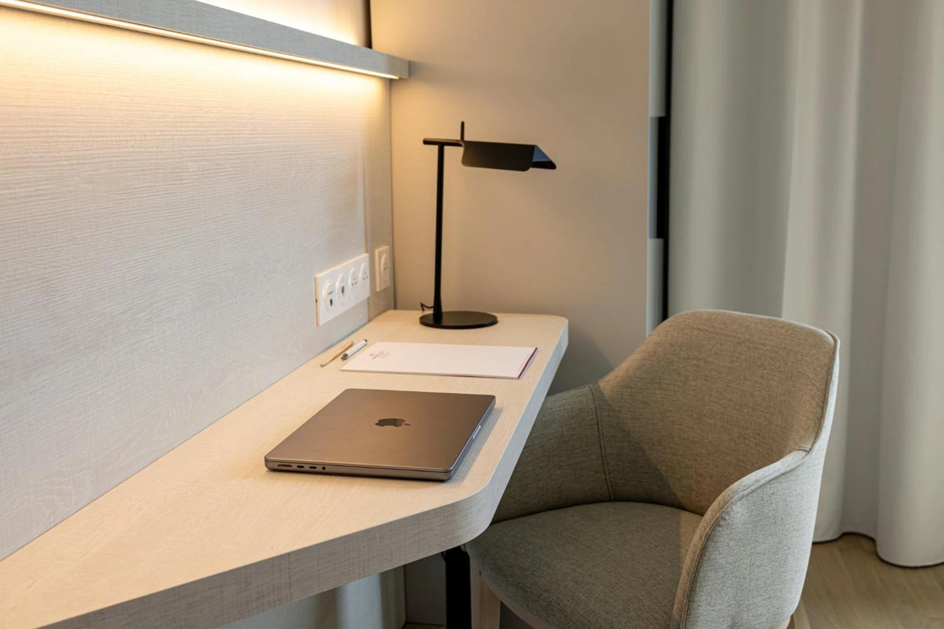 Chambre disponible pour un séminaire d'entreprise à Crowne Plaza - Marseille Le Dôme - Marseille