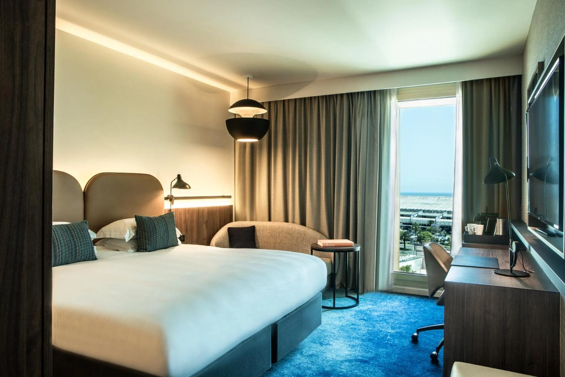 Chambre à Crowne Plaza - Nice - Grand Arenas by IHG - Organiser un séminaire d'entreprise à Nice