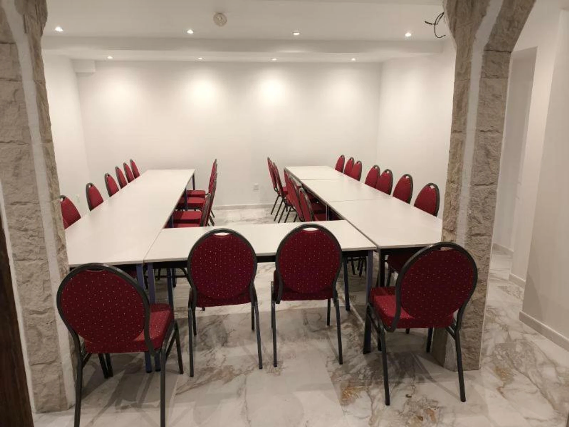 Chambre à Hôtel Crystal Reims Centre - Organiser un séminaire d'entreprise à Reims