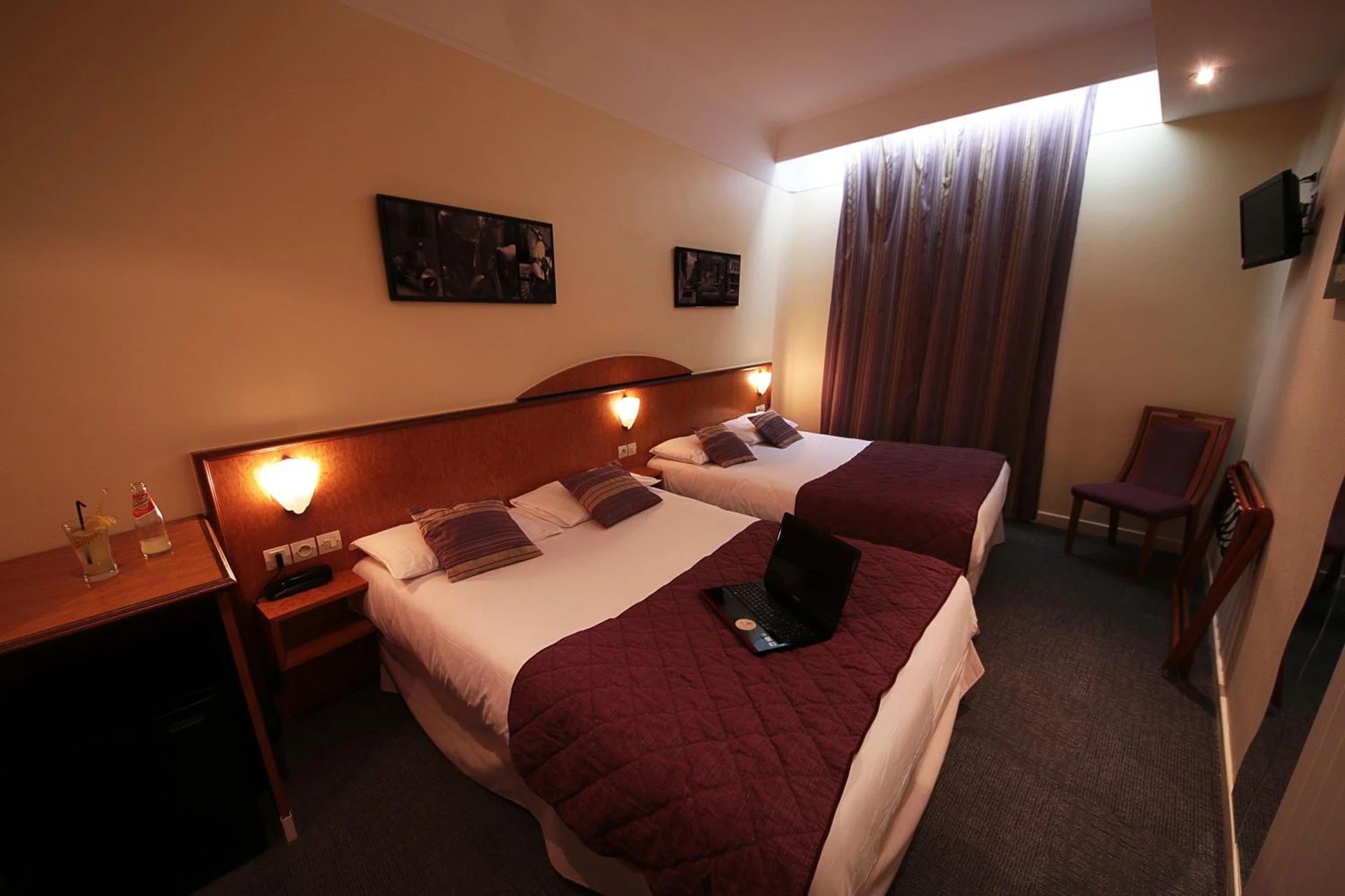 Chambre disponible pour un séminaire d'entreprise à Hôtel Crystal Reims Centre - Reims