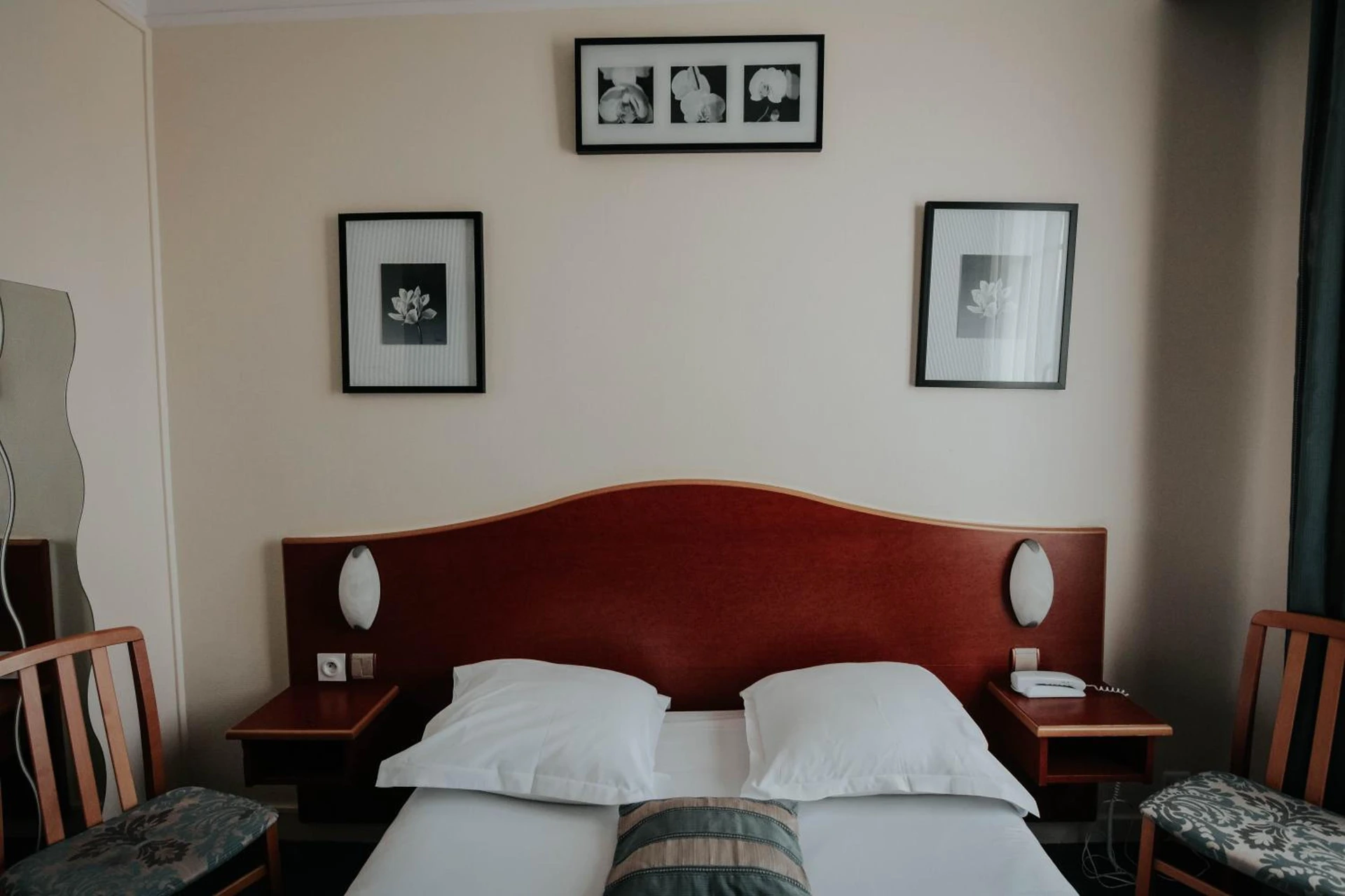 Magnifique chambre pour un séminaire d'entreprise à Hôtel Crystal Reims Centre - Reims
