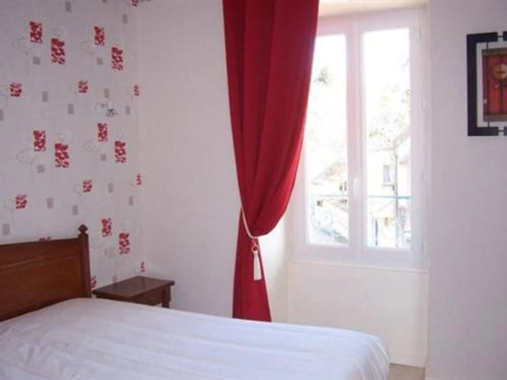 Chambre disponible pour un séminaire d'entreprise à Hotel D'Albion - Sault