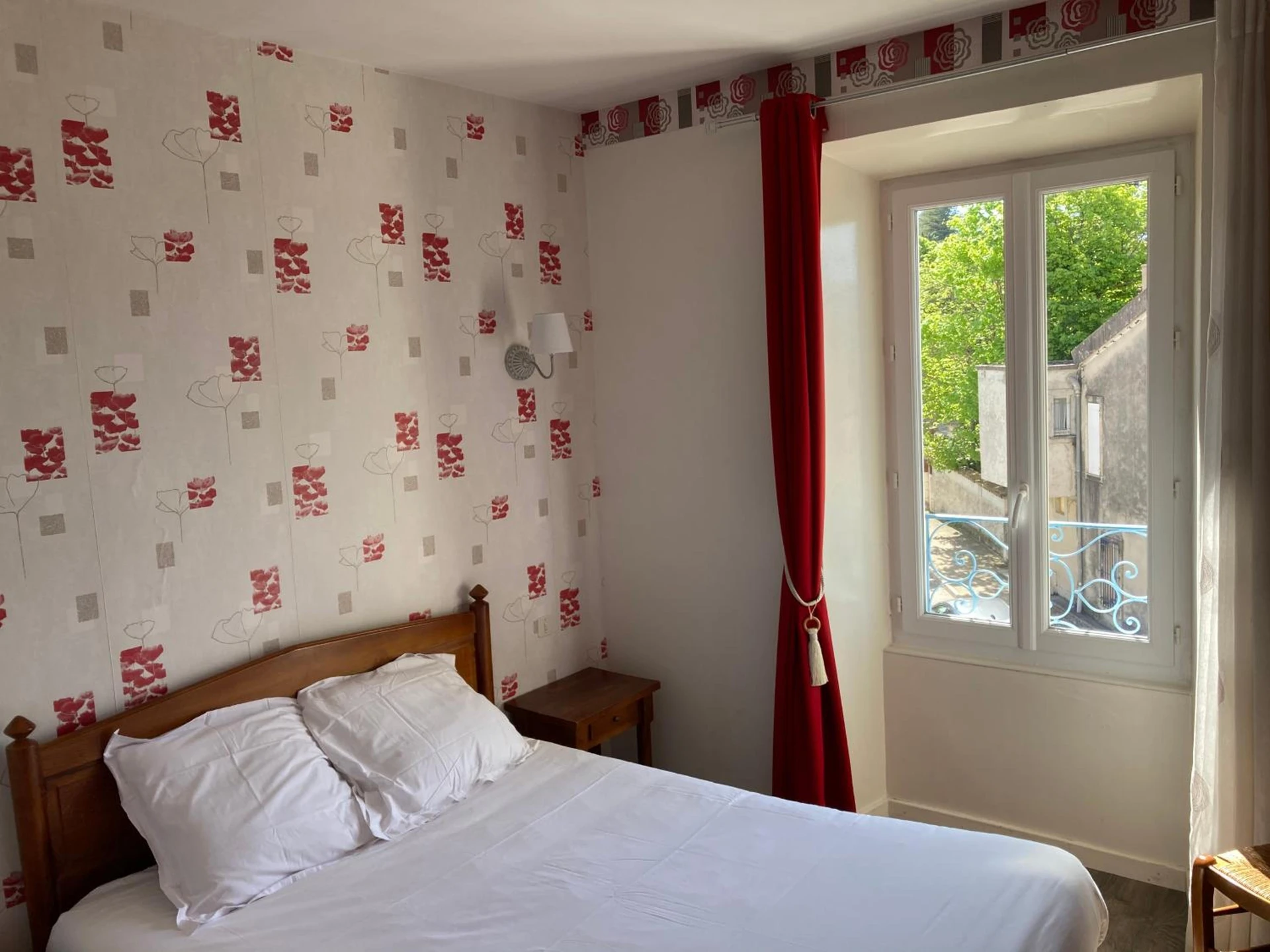 Chambre disponible pour un séminaire d'entreprise à Hotel D'Albion - Sault