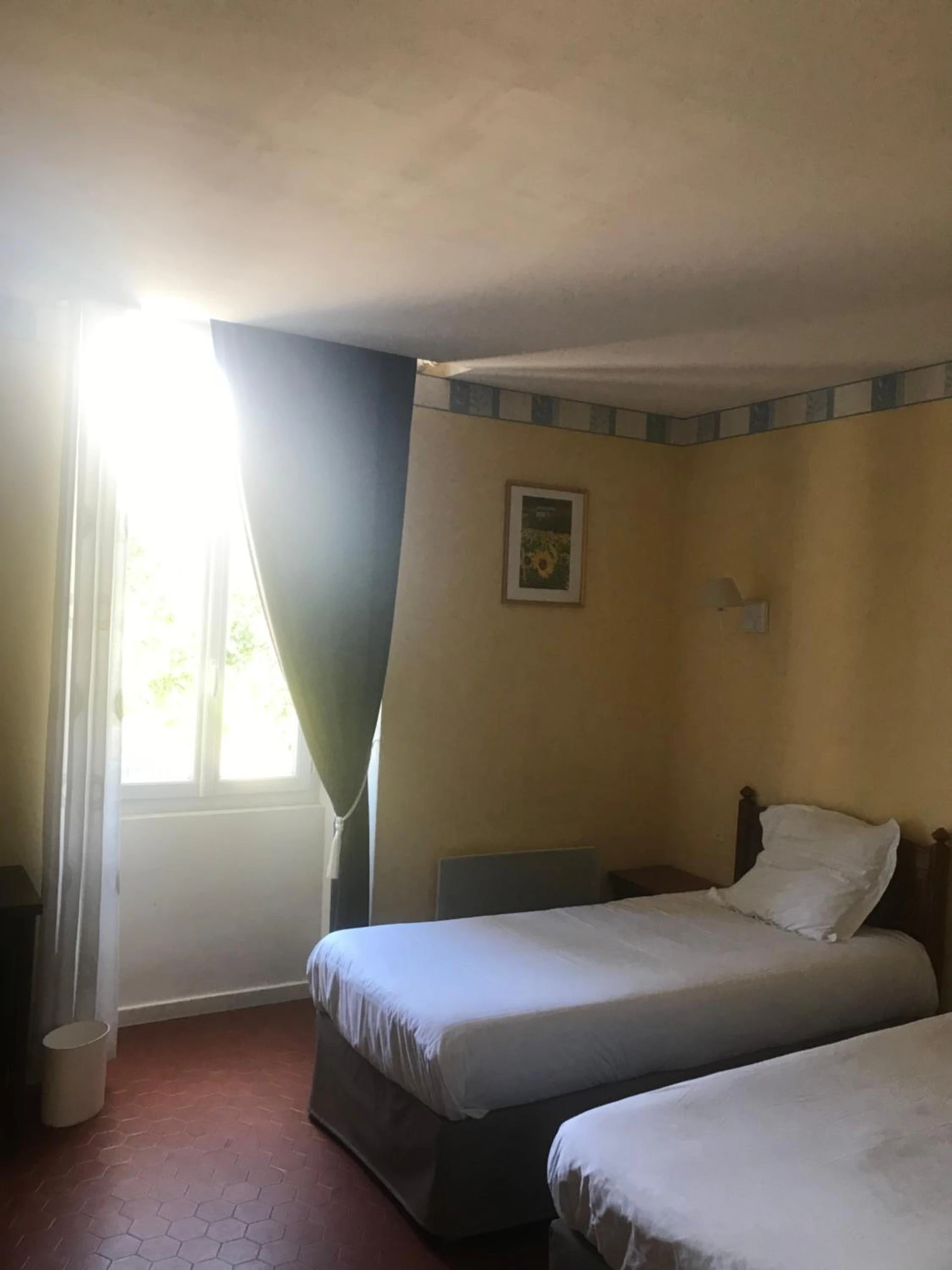 Chambre disponible pour un séminaire d'entreprise à Hotel D'Albion - Sault