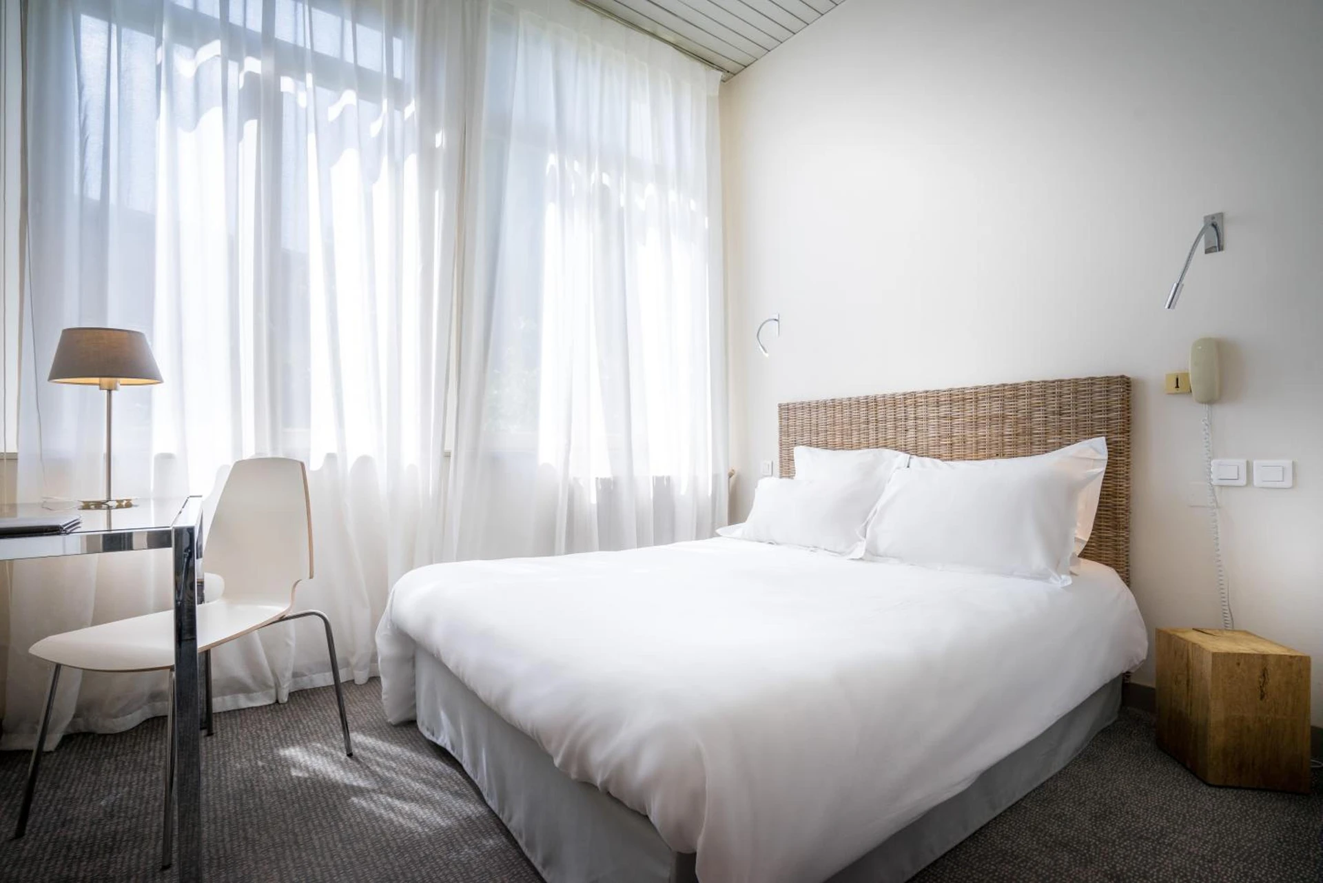 Chambre disponible pour un séminaire d'entreprise à Hotel d'Angleterre - Avignon