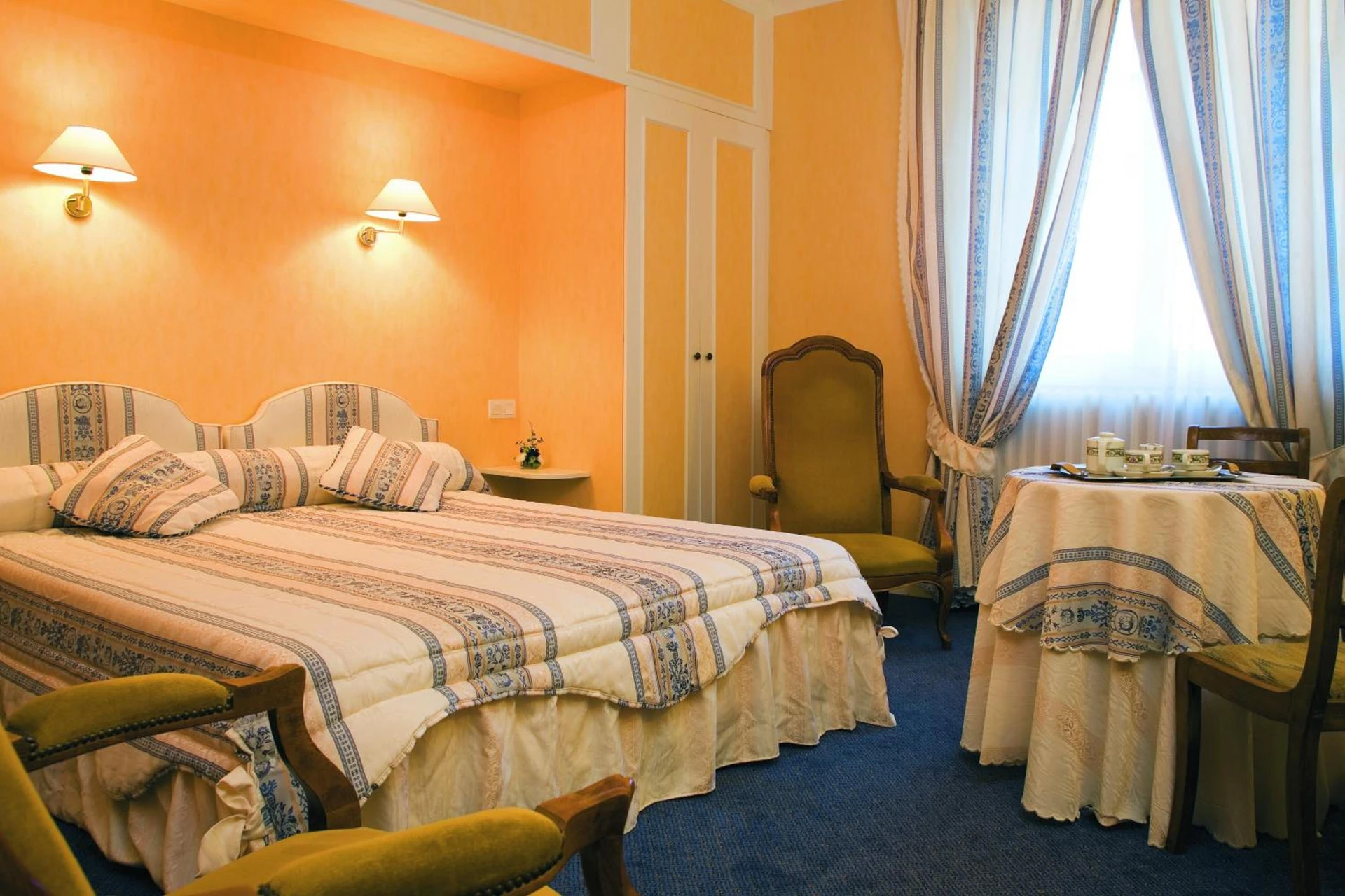 Chambre disponible pour un séminaire d'entreprise à Hôtel d'Etigny - Luchon