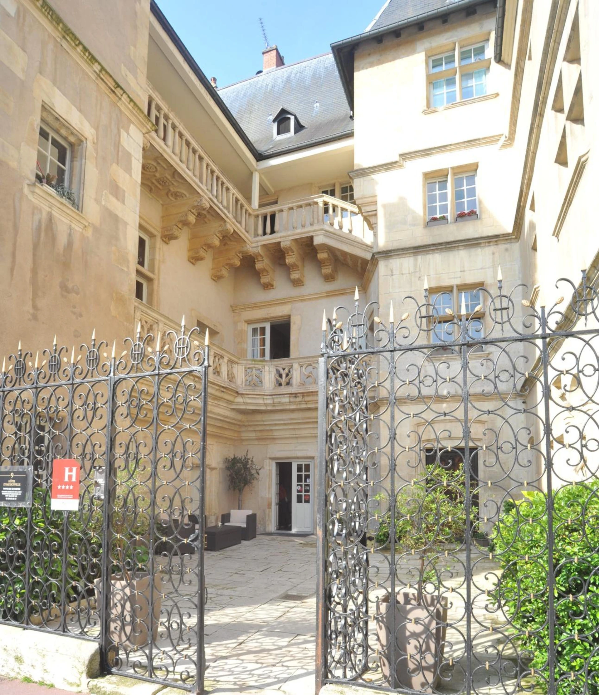 Organiser un séminaire d'entreprise : Hotel D'haussonville à nancy