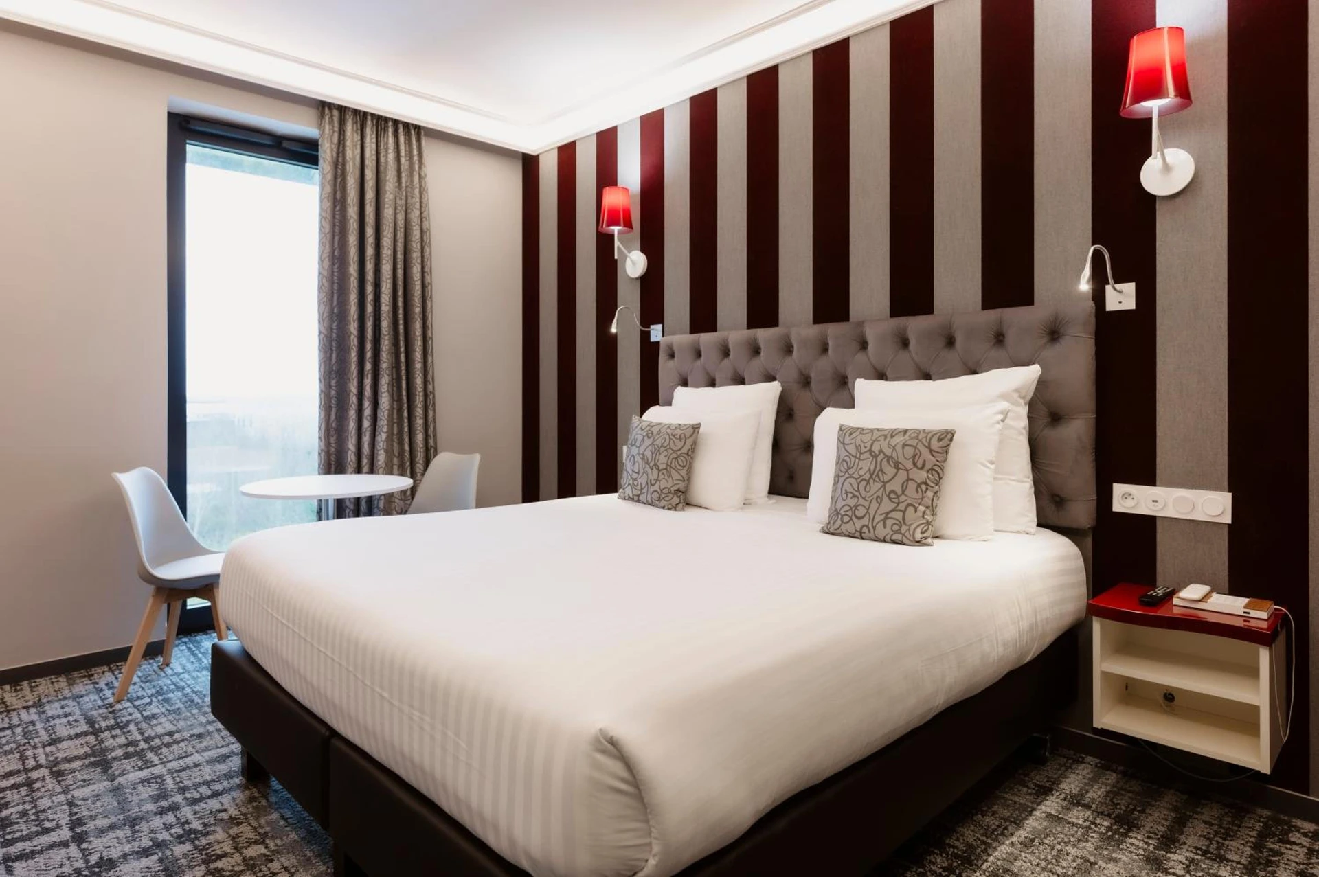 Chambre disponible pour un séminaire d'entreprise à Hôtel Dali Val d'Europe - Chanteloup-en-Brie