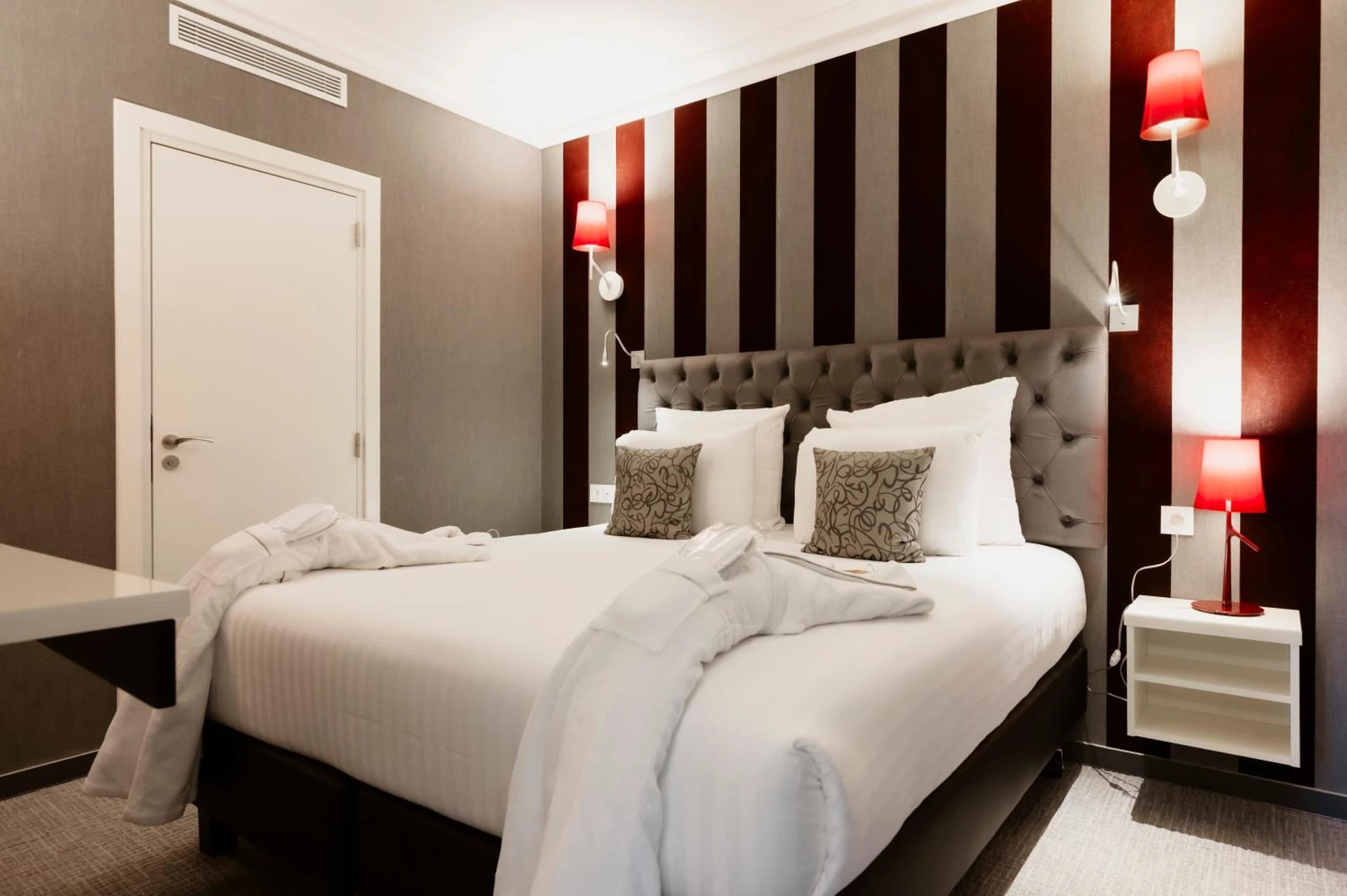 Magnifique chambre pour un séminaire d'entreprise à Hôtel Dali Val d'Europe - Chanteloup-en-Brie