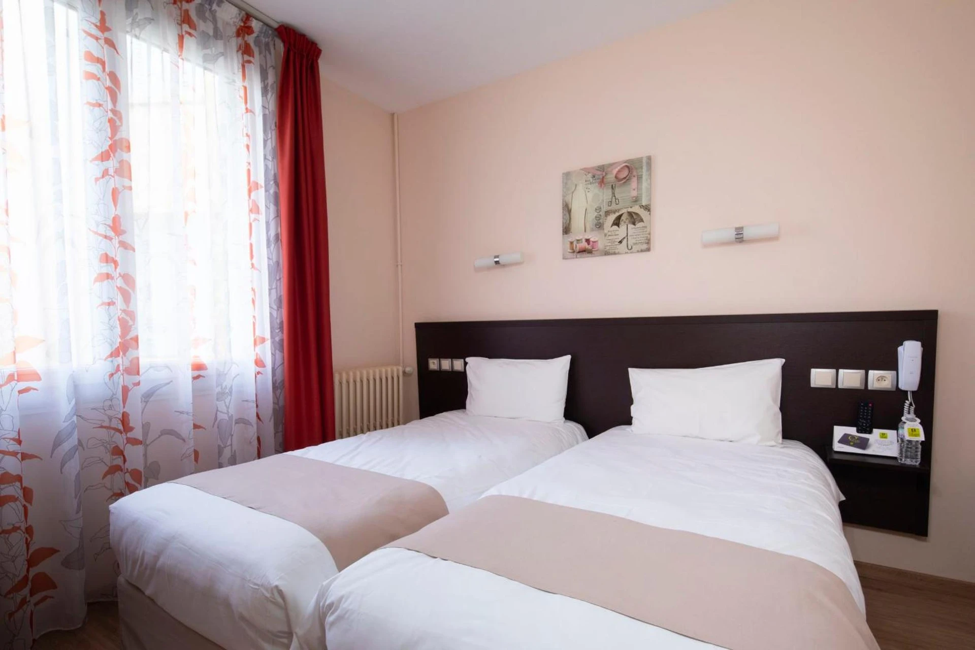Chambre disponible pour un séminaire d'entreprise à Logis Hôtel Restaurant de France - Saint-Geniez-dʼOlt