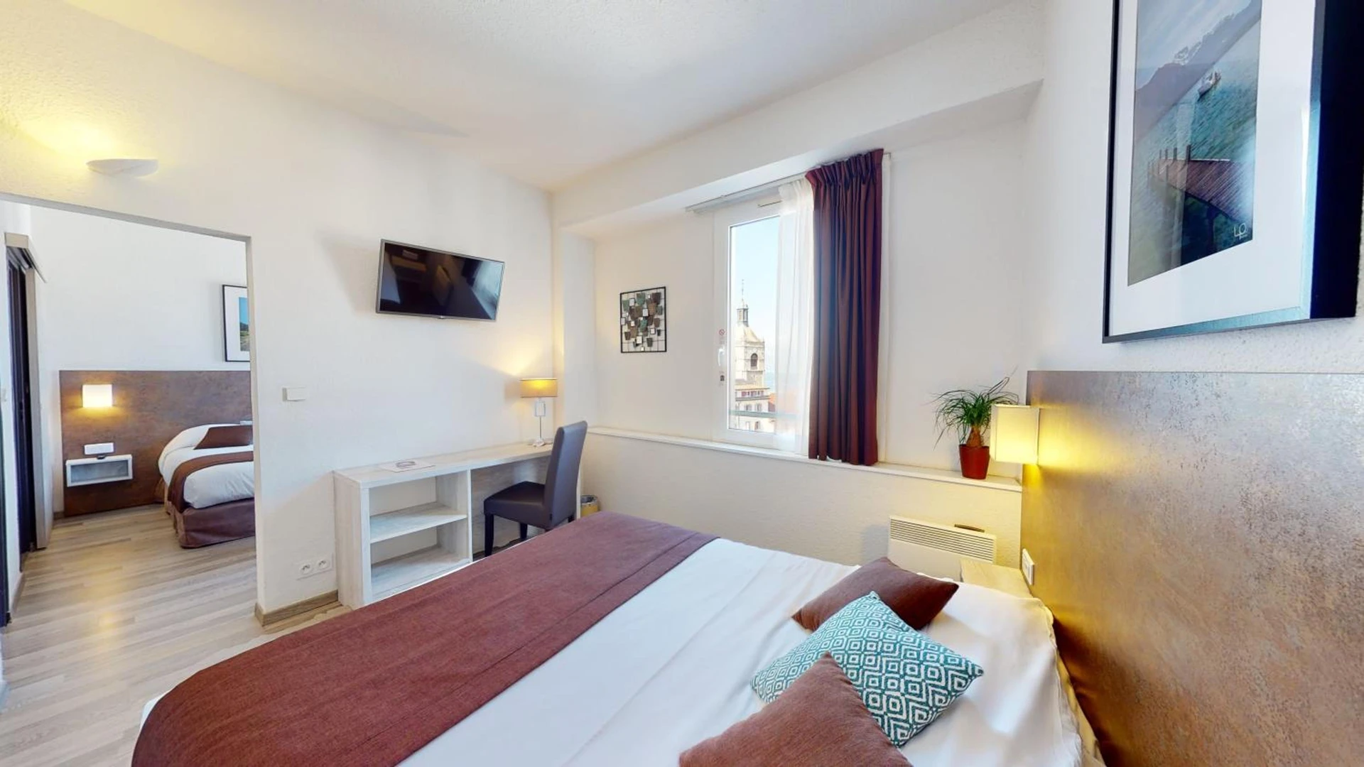 Magnifique chambre pour un séminaire d'entreprise à Hôtel de France Contact-Hôtel - Évian-les-Bains