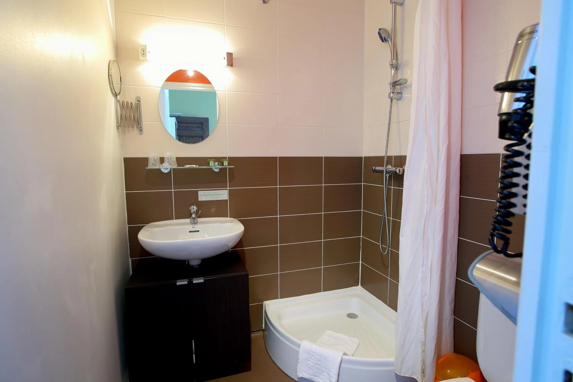 Chambre disponible pour un séminaire d'entreprise à Hôtel De France - Restaurant L'insolite - Douarnenez