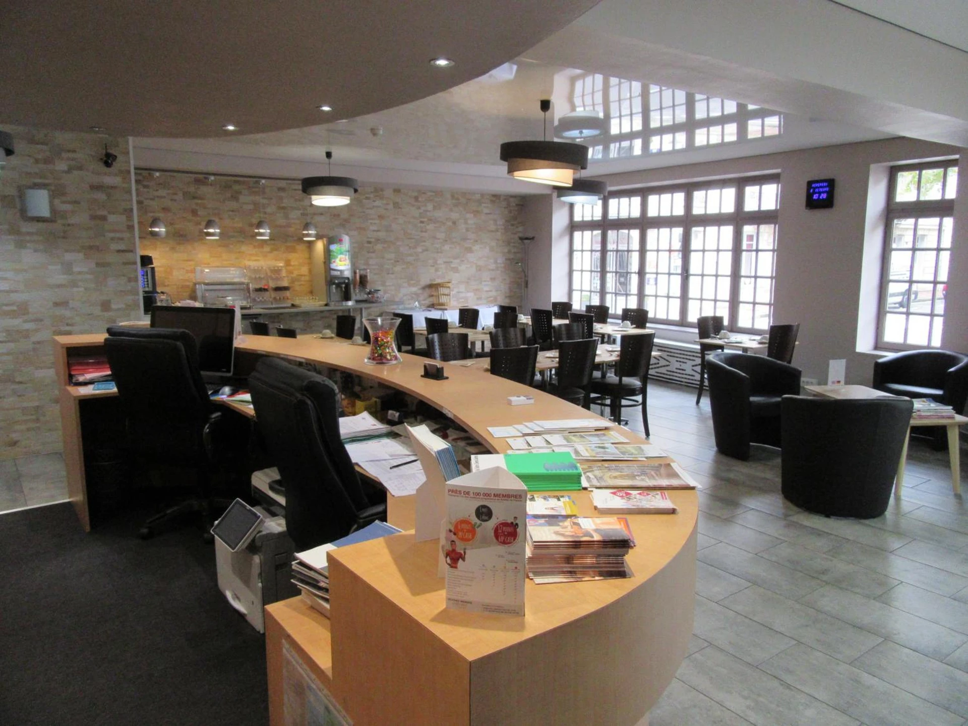Organiser un séminaire d'entreprise : Contact Hotel de France à saintes