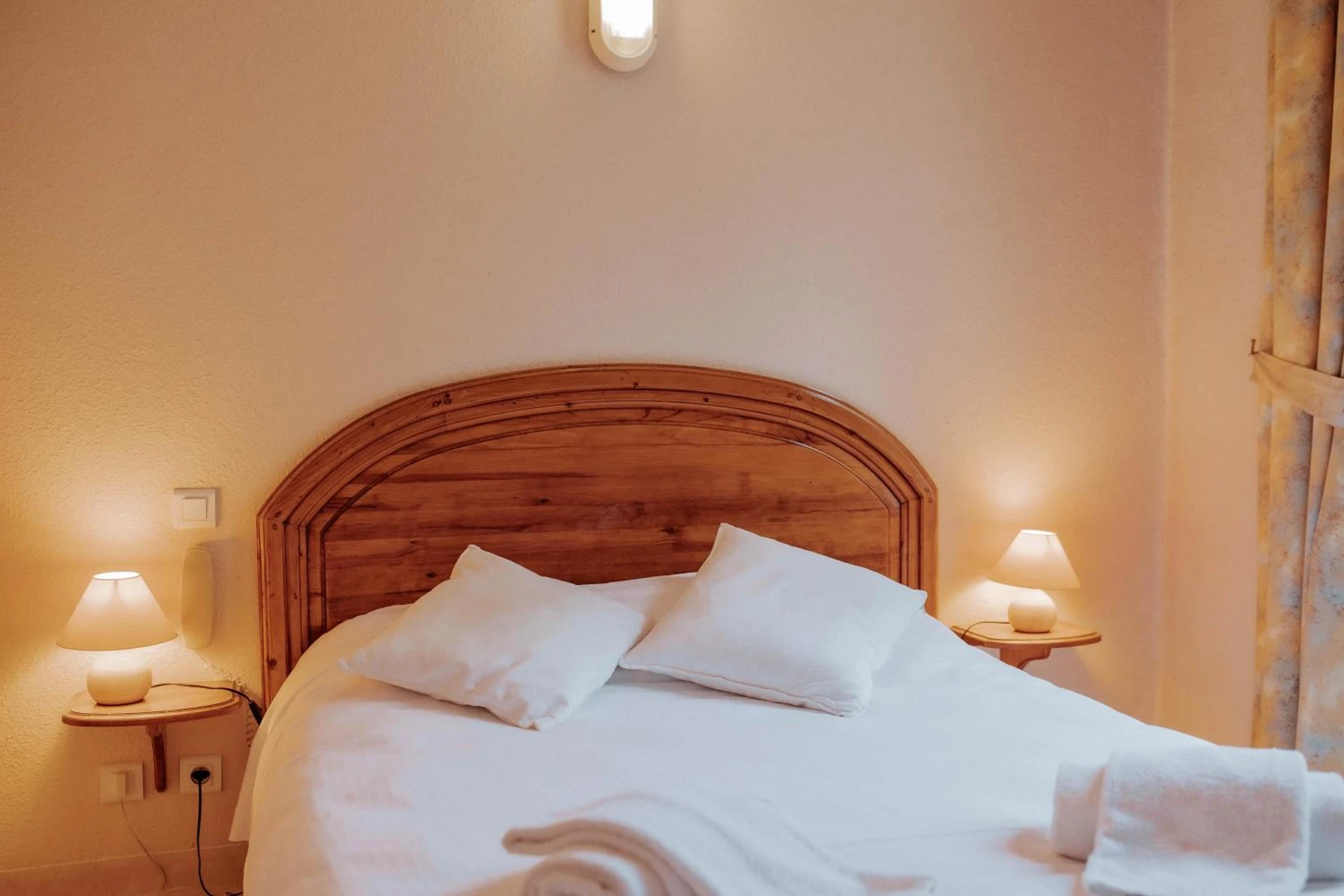 Chambre disponible pour un séminaire d'entreprise à Hôtel De France - Chalabre
