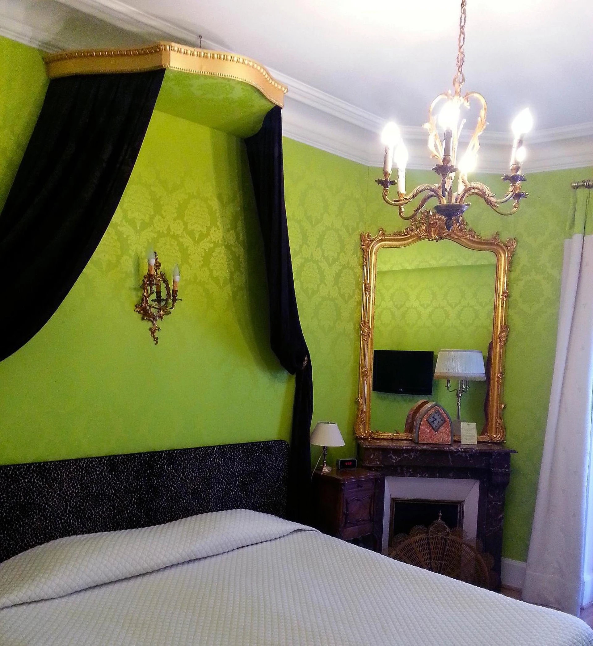 Chambre disponible pour un séminaire d'entreprise à Hôtel de l'Abeille - Orléans