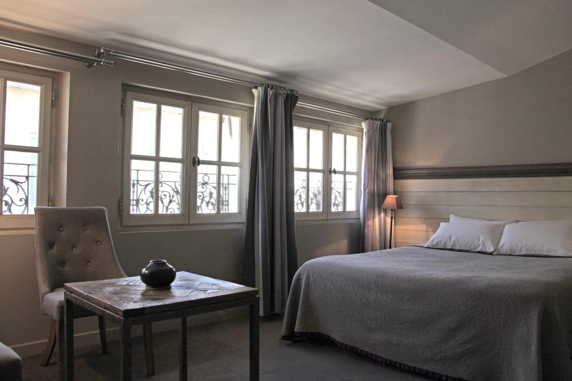 Salle de séminaire à Hôtel de l'Amphithéâtre - Organiser un événement professionnel à Arles
