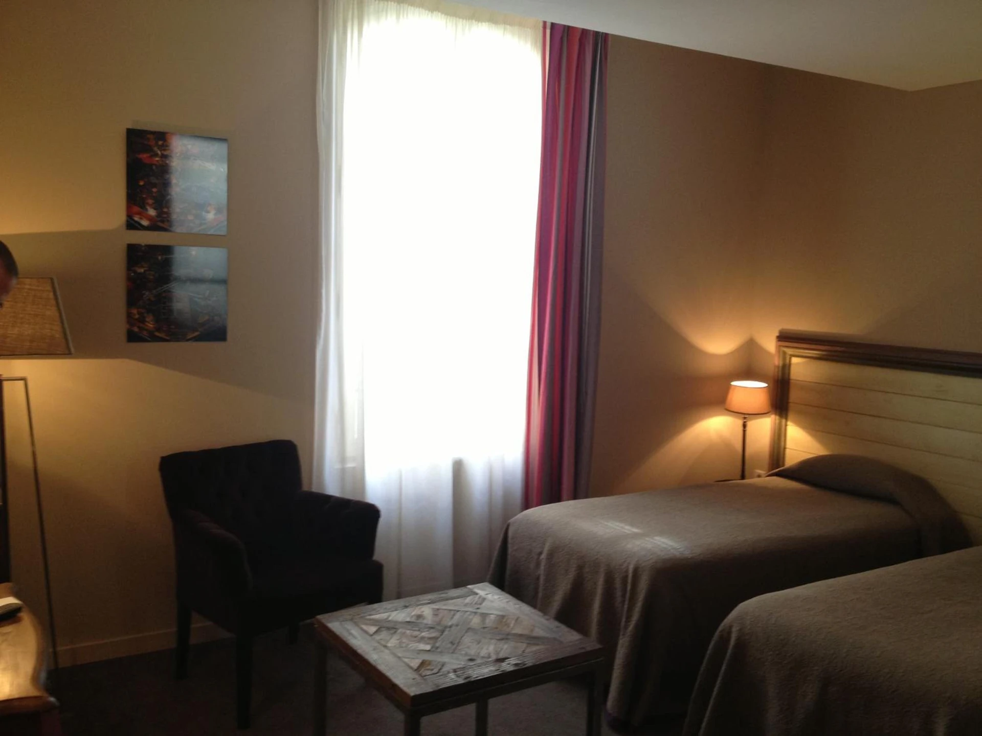 Chambre disponible pour un séminaire d'entreprise à Hôtel de l'Amphithéâtre - Arles