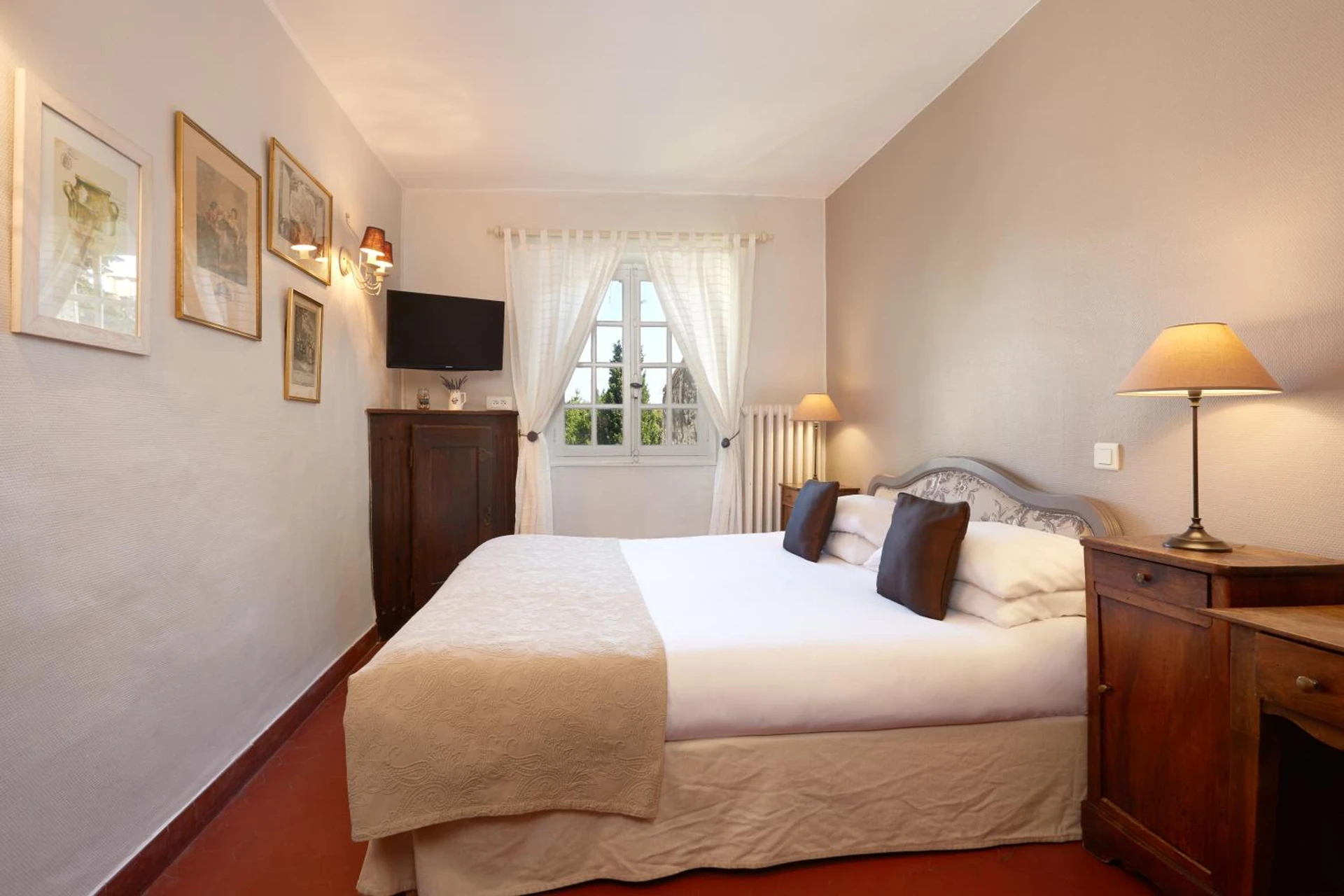 Chambre disponible pour un séminaire d'entreprise à Hotel De L'Atelier - Villeneuve-lès-Avignon