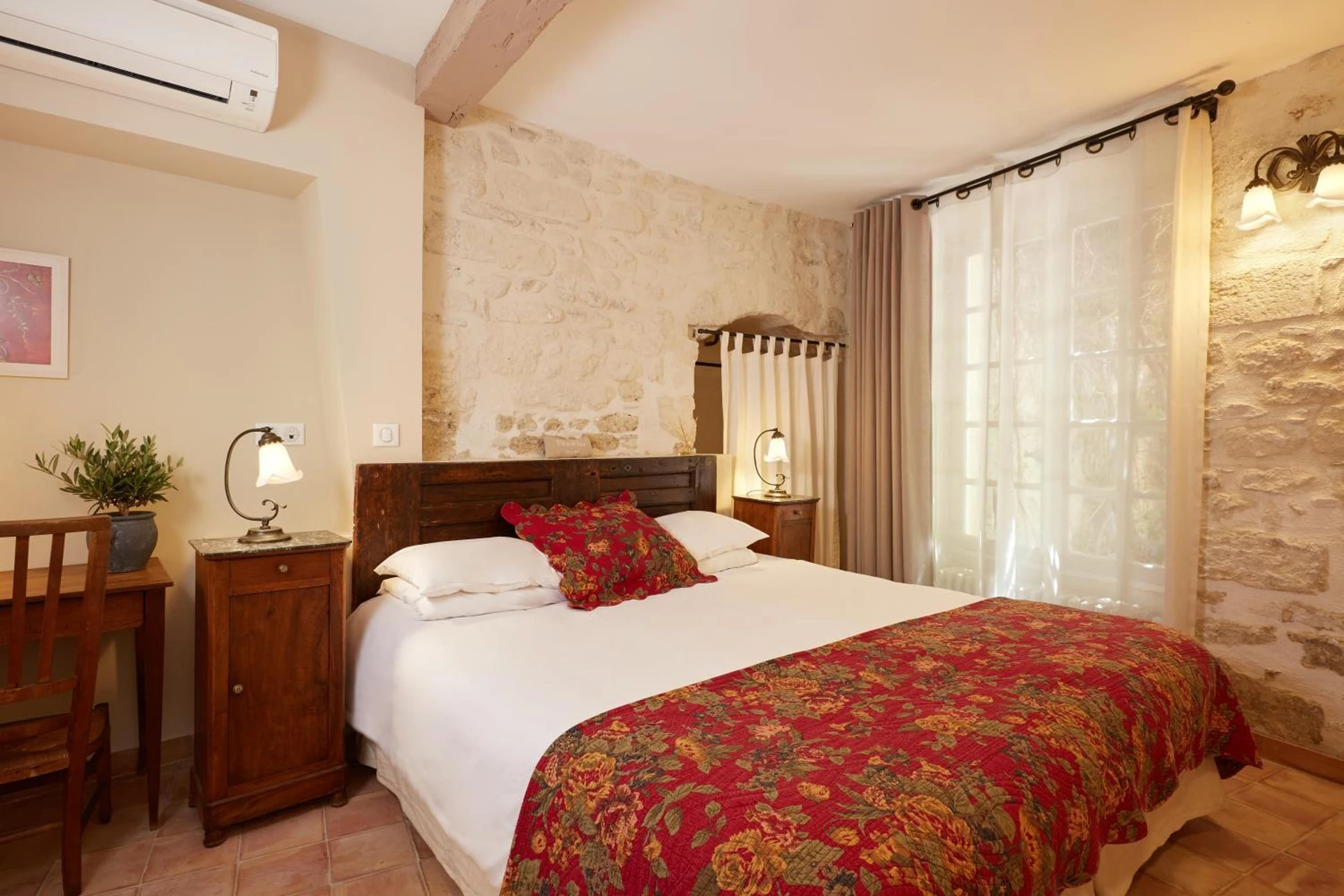 Chambre disponible pour un séminaire d'entreprise à Hotel De L'Atelier - Villeneuve-lès-Avignon