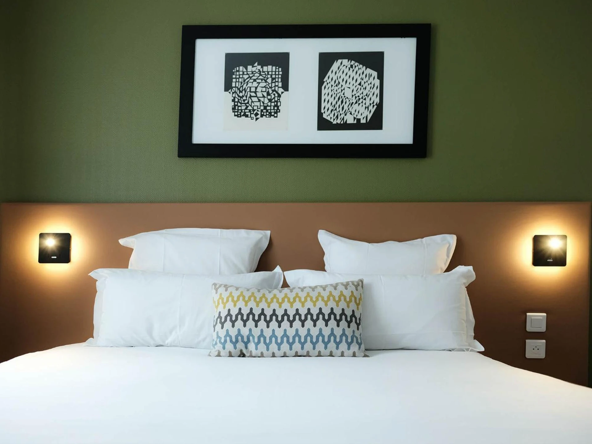 Chambre disponible pour un séminaire d'entreprise à Logis Hôtel de l'Europe - Poitiers