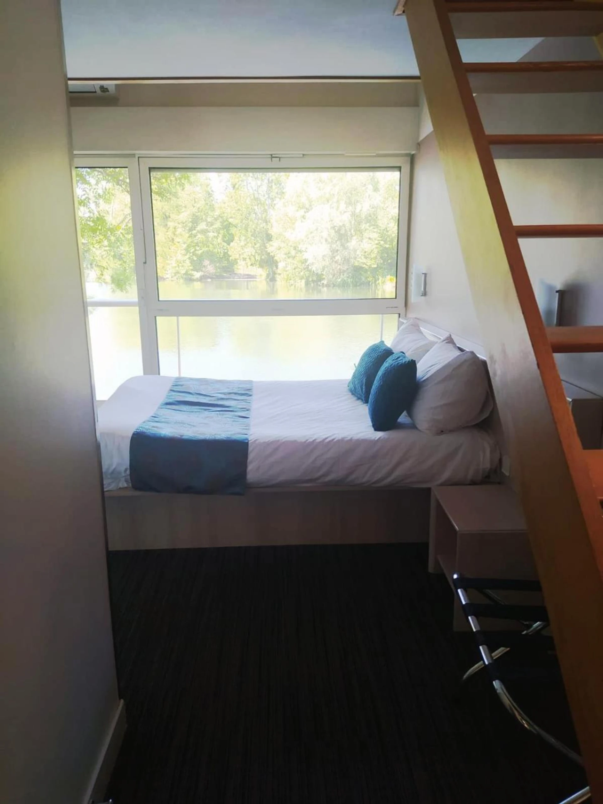 Chambre disponible pour un séminaire d'entreprise à Hôtel L'ile Du Saussay - Itteville