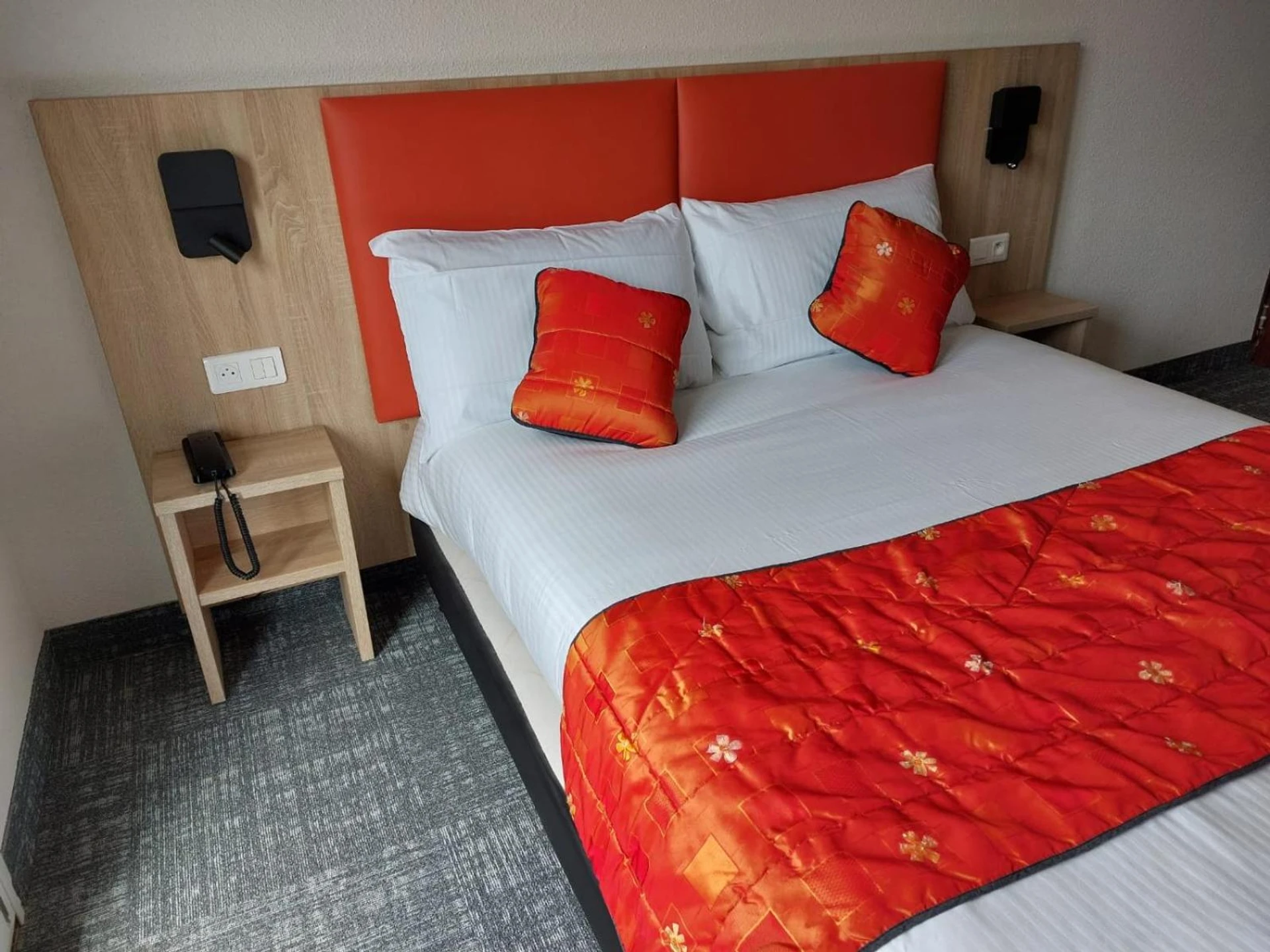 Chambre à Hôtel de L'ile - Organiser un séminaire d'entreprise à Custines