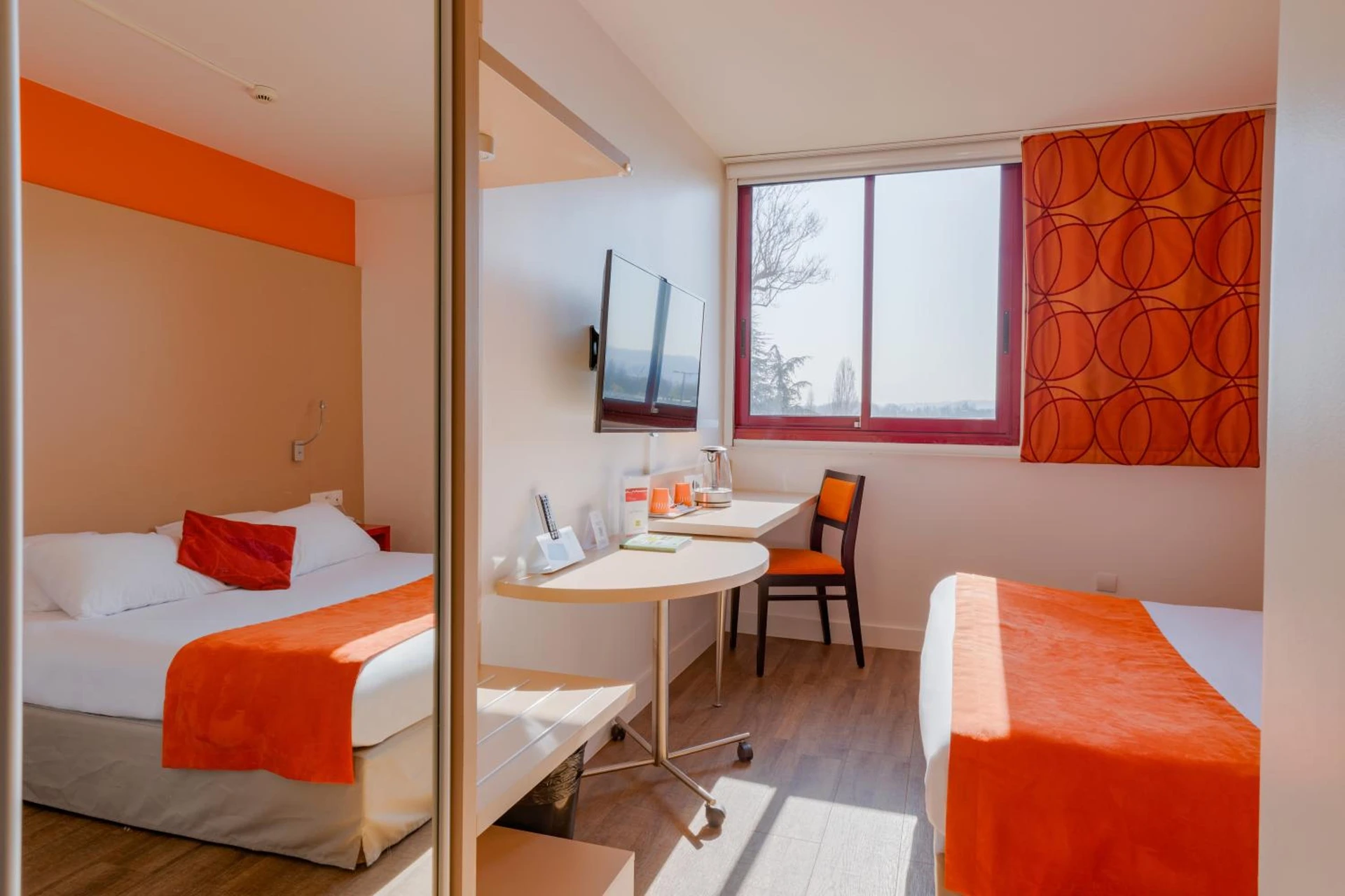 Chambre disponible pour un séminaire d'entreprise à Hôtel de l'Isle - L'Isle d'Abeau - LʼIsle-dʼAbeau