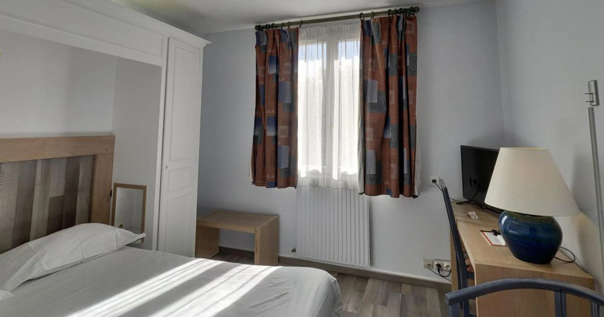 Chambre disponible pour un séminaire d'entreprise à Hôtel de l'Orme, Akena - Évreux