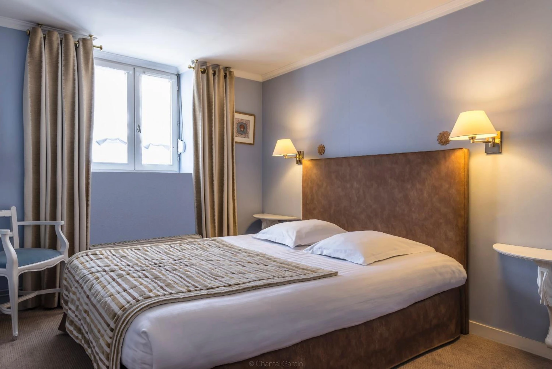 Magnifique chambre pour un séminaire d'entreprise à Hôtel de L'univers - Arras