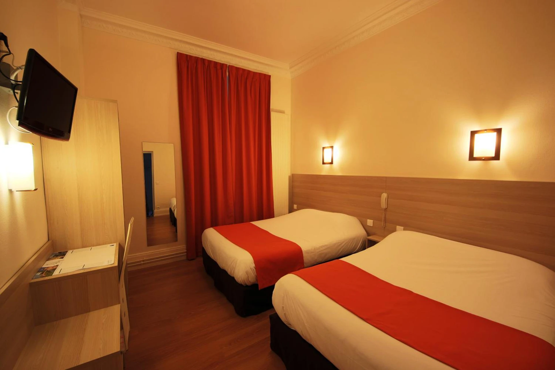 Chambre disponible pour un séminaire d'entreprise à Hôtel De La Cathédrale - Reims